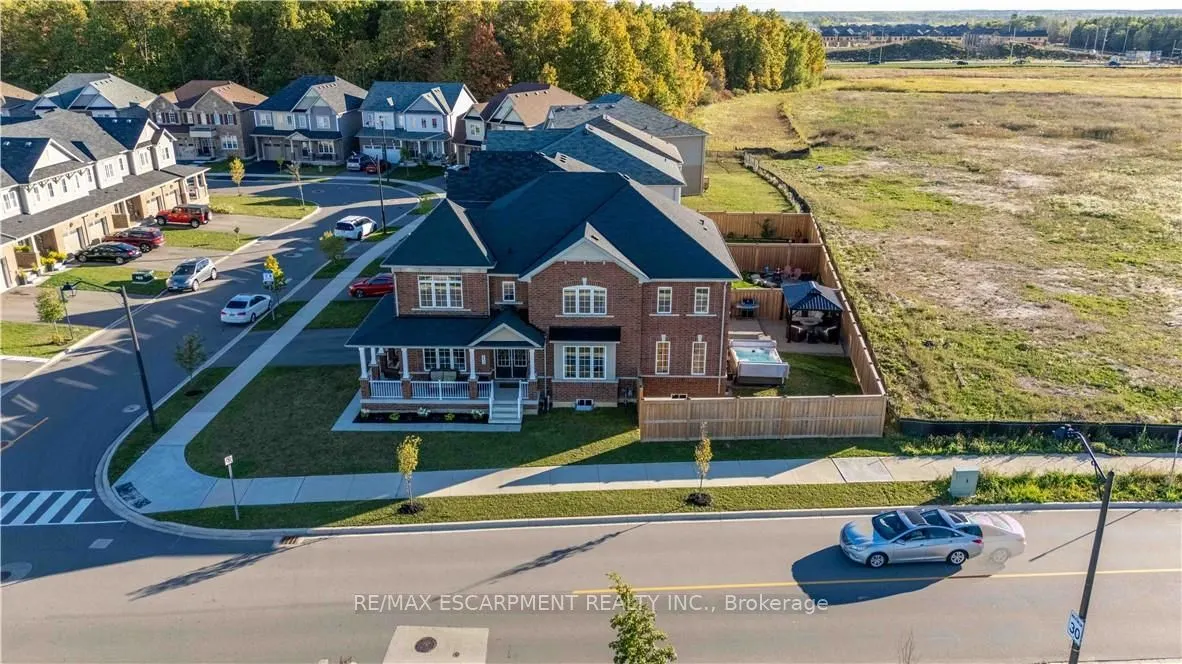 253 Kinsman Drive
