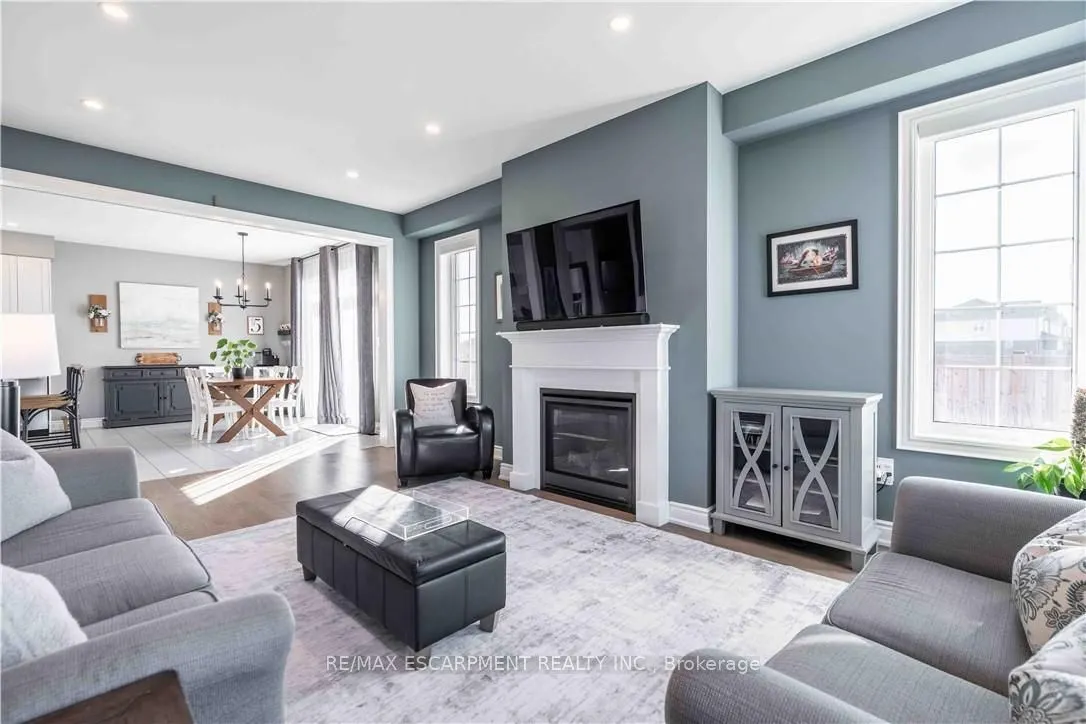 253 Kinsman Drive