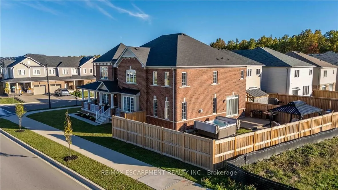 253 Kinsman Drive