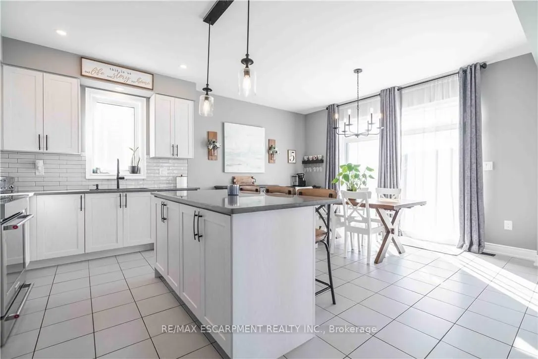 253 Kinsman Drive