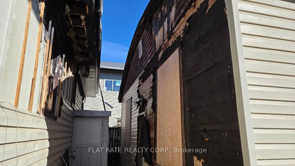 106 STEWART Street