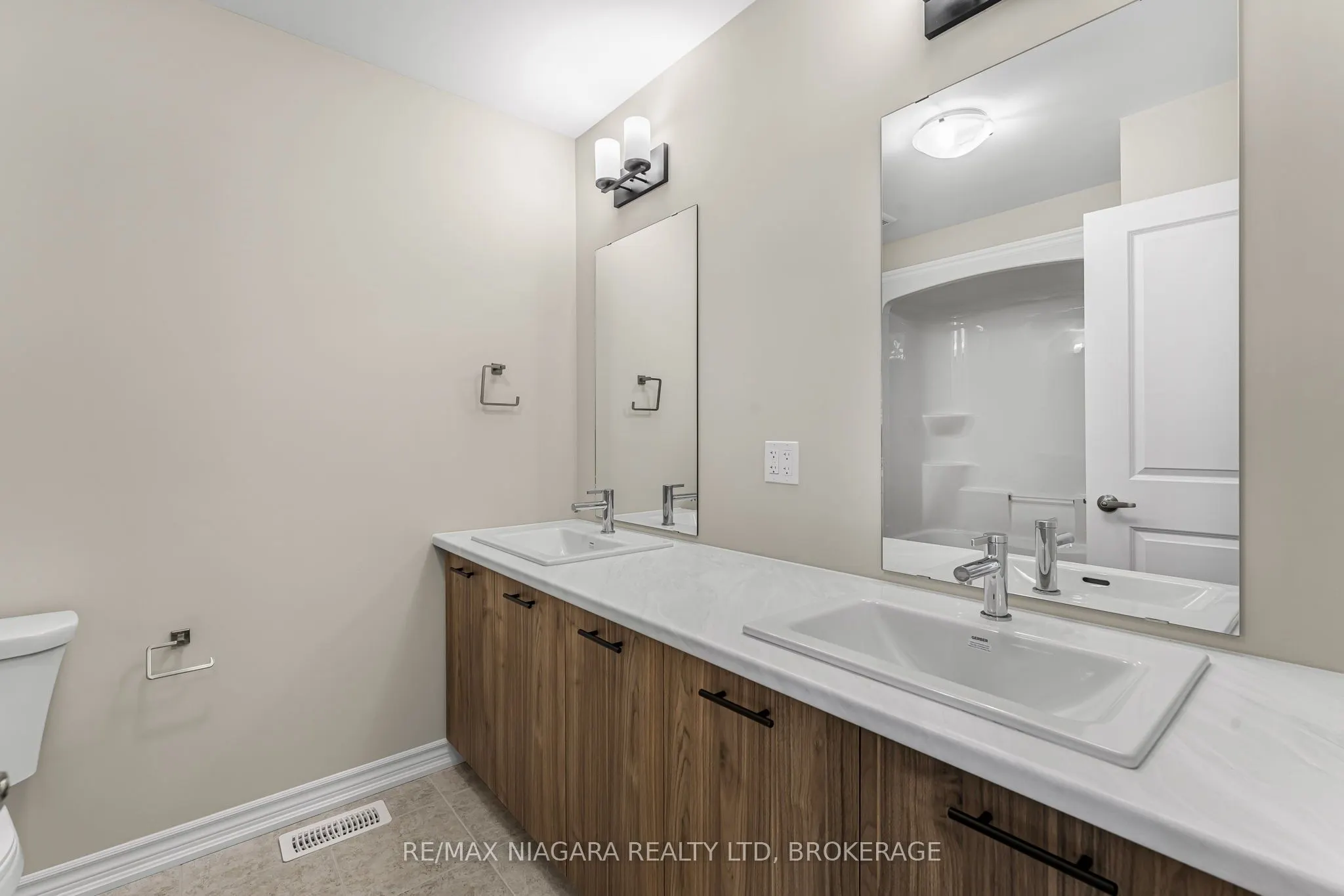 3219 DOMINION Road