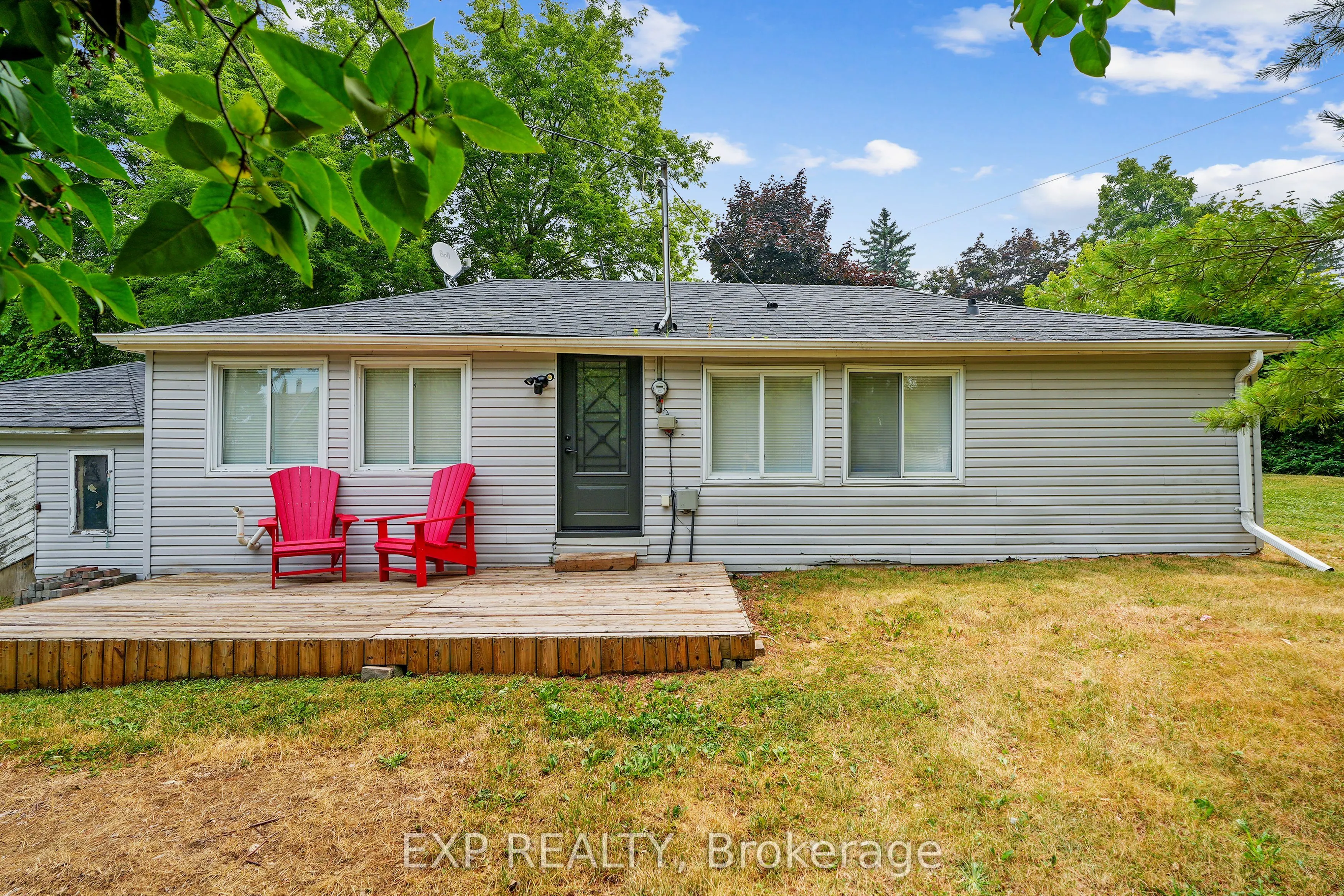 5421 Lakeshore Drive