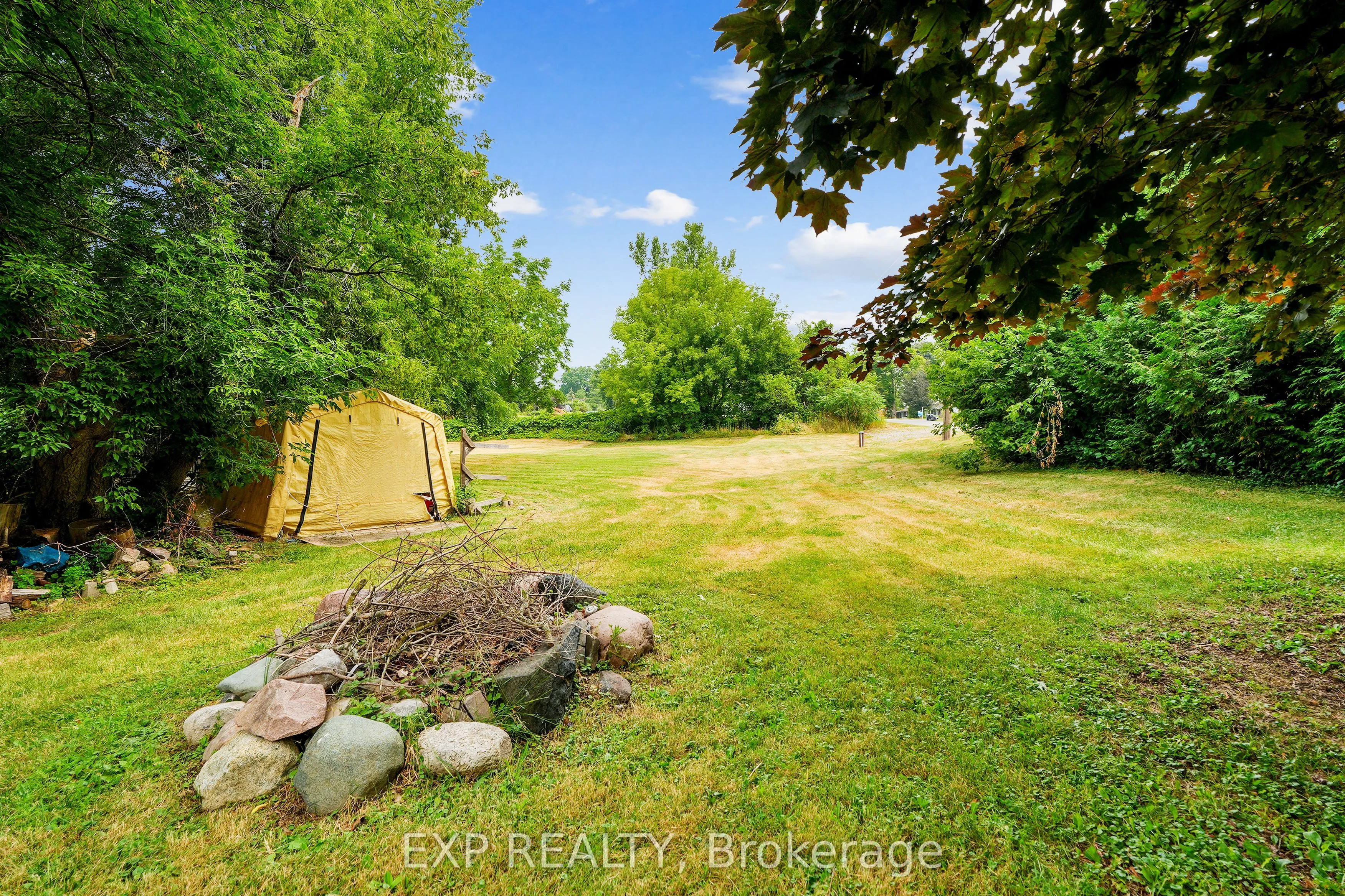 5421 Lakeshore Drive