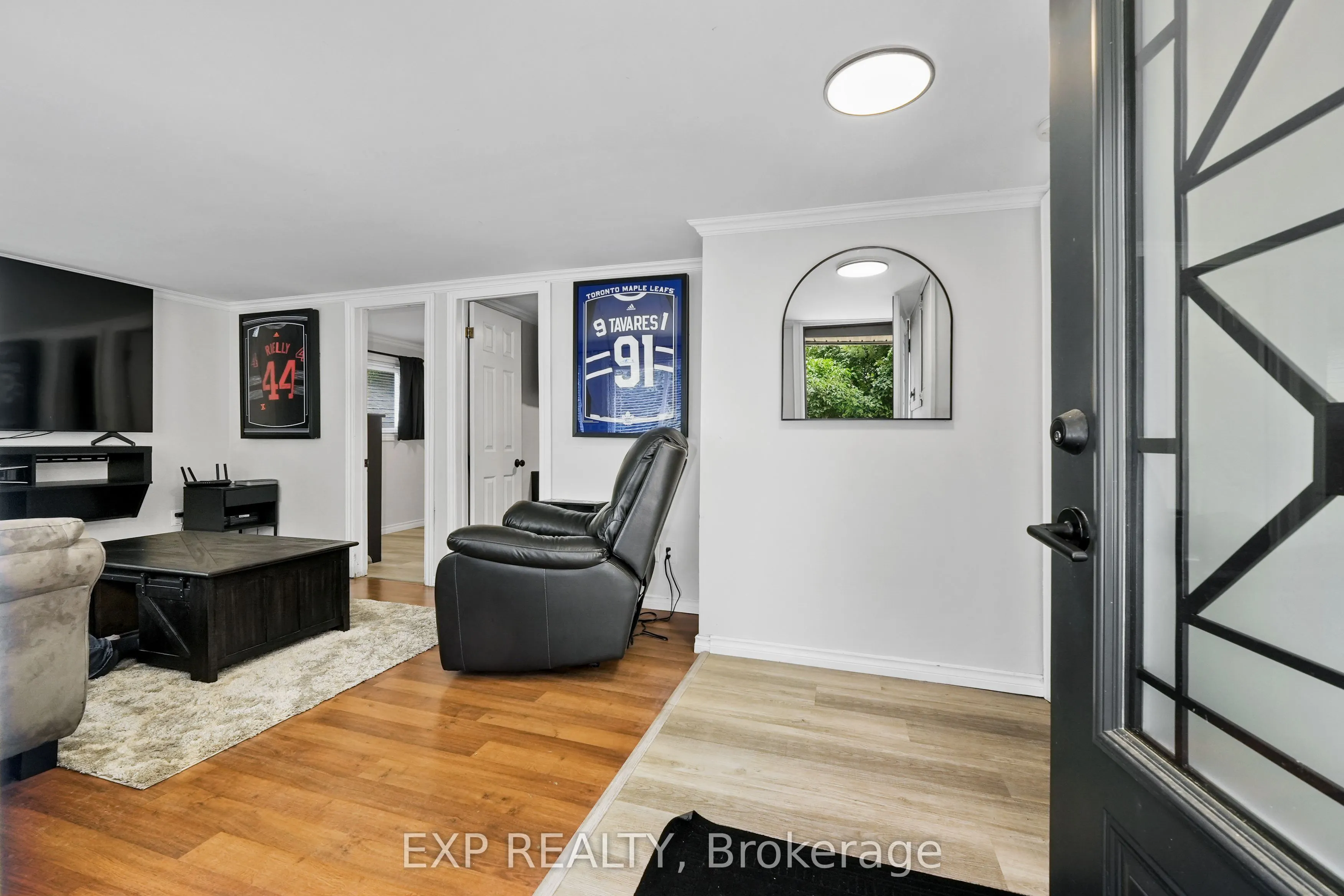 5421 Lakeshore Drive
