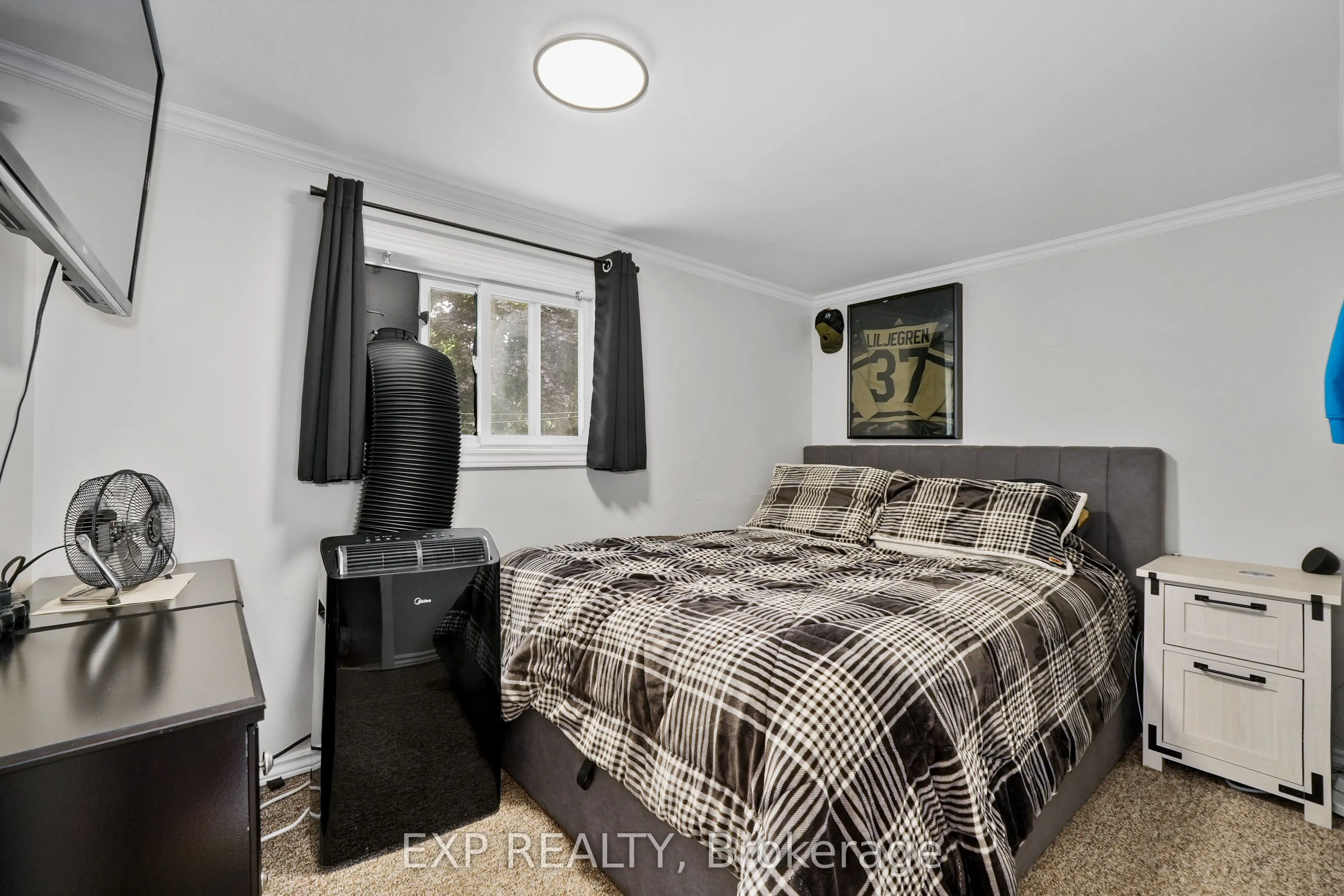 5421 Lakeshore Drive