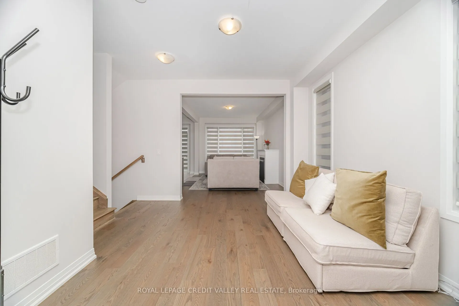 15 Weylie Street