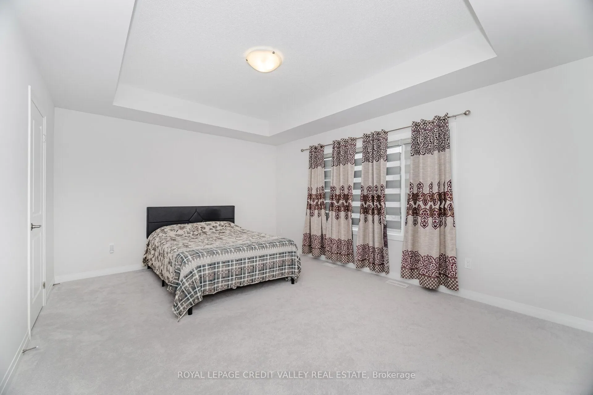 15 Weylie Street