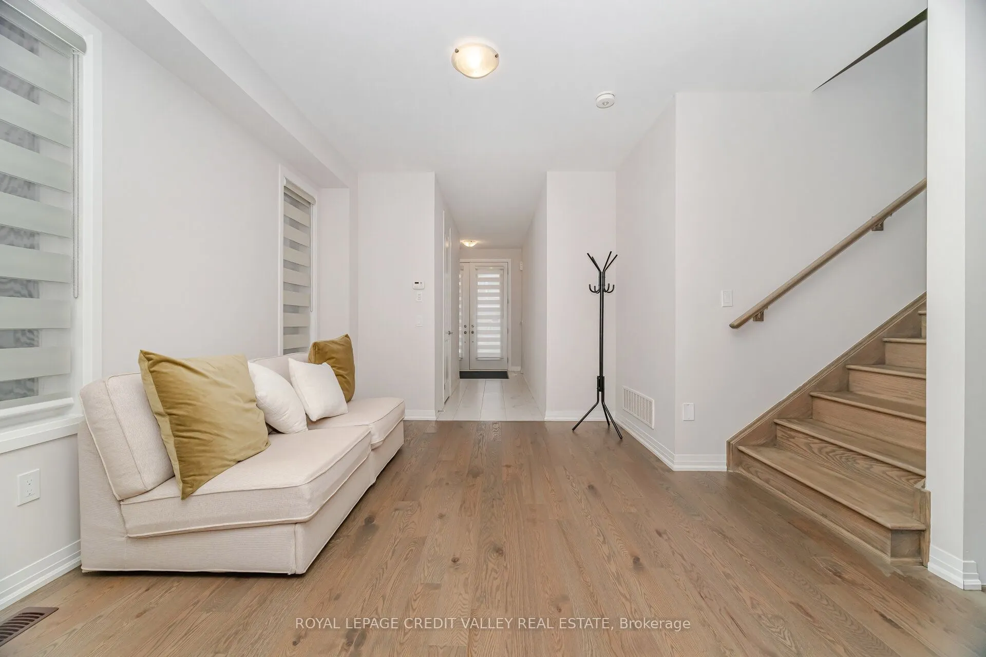 15 Weylie Street