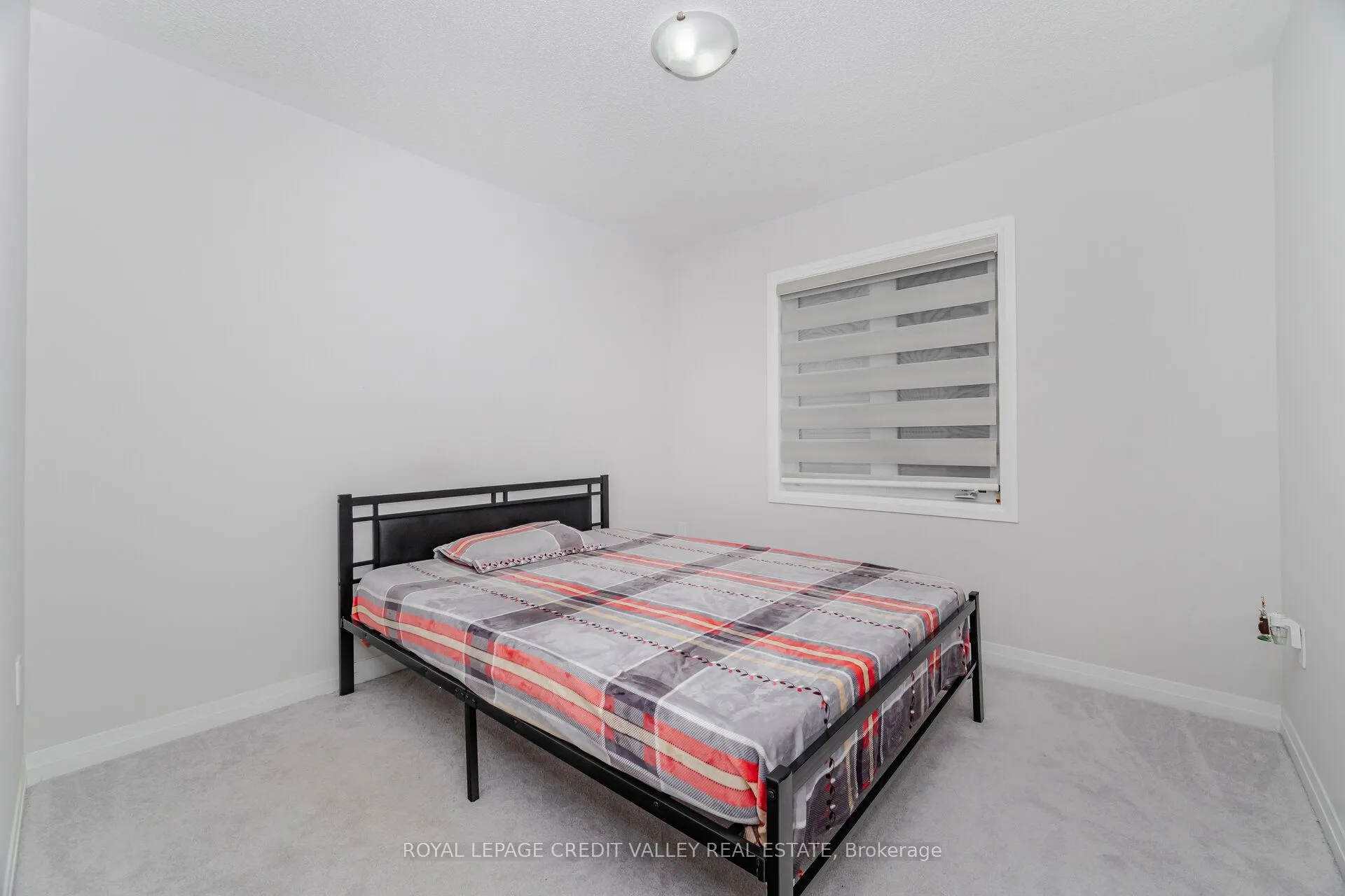 15 Weylie Street