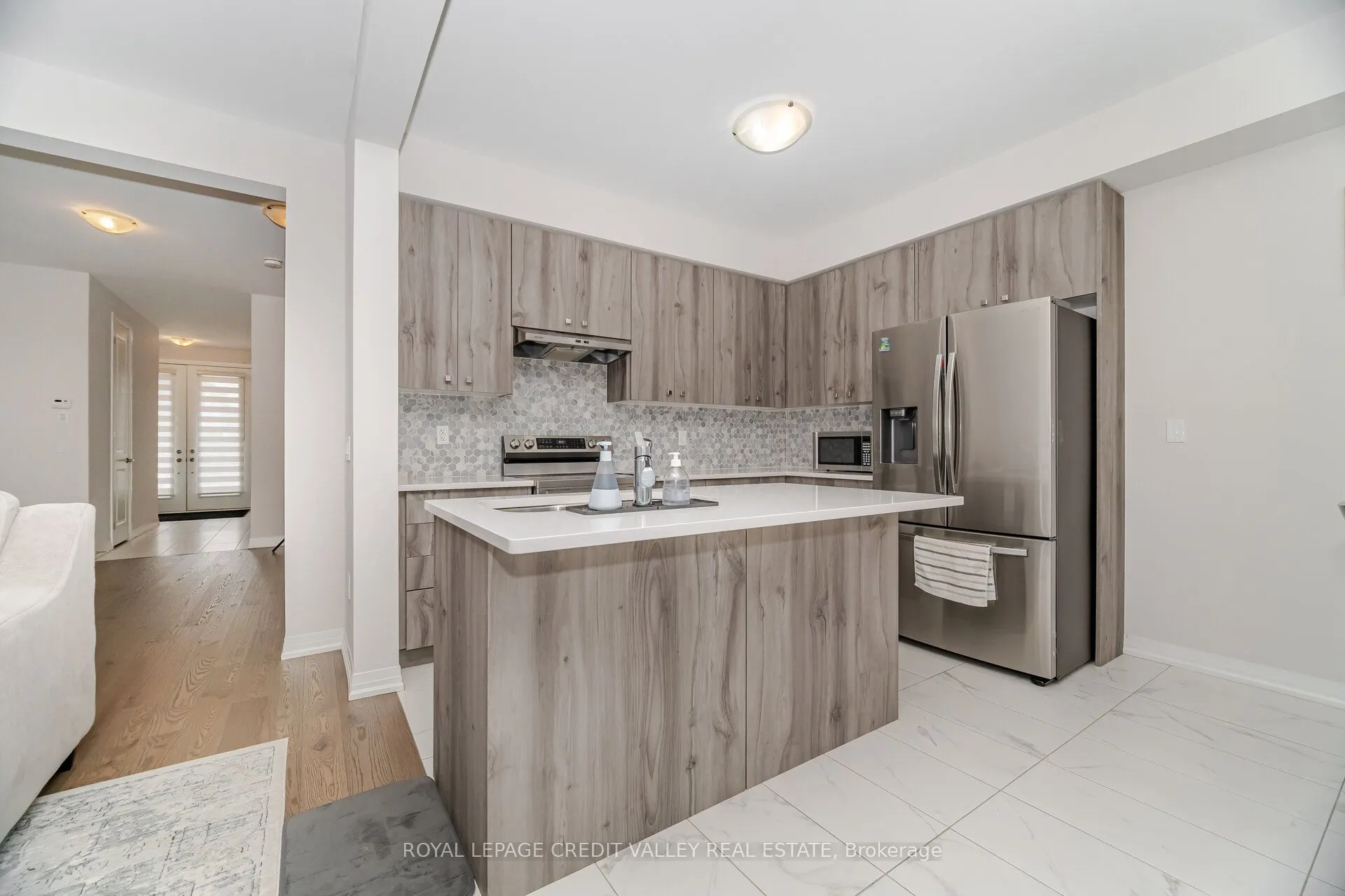15 Weylie Street
