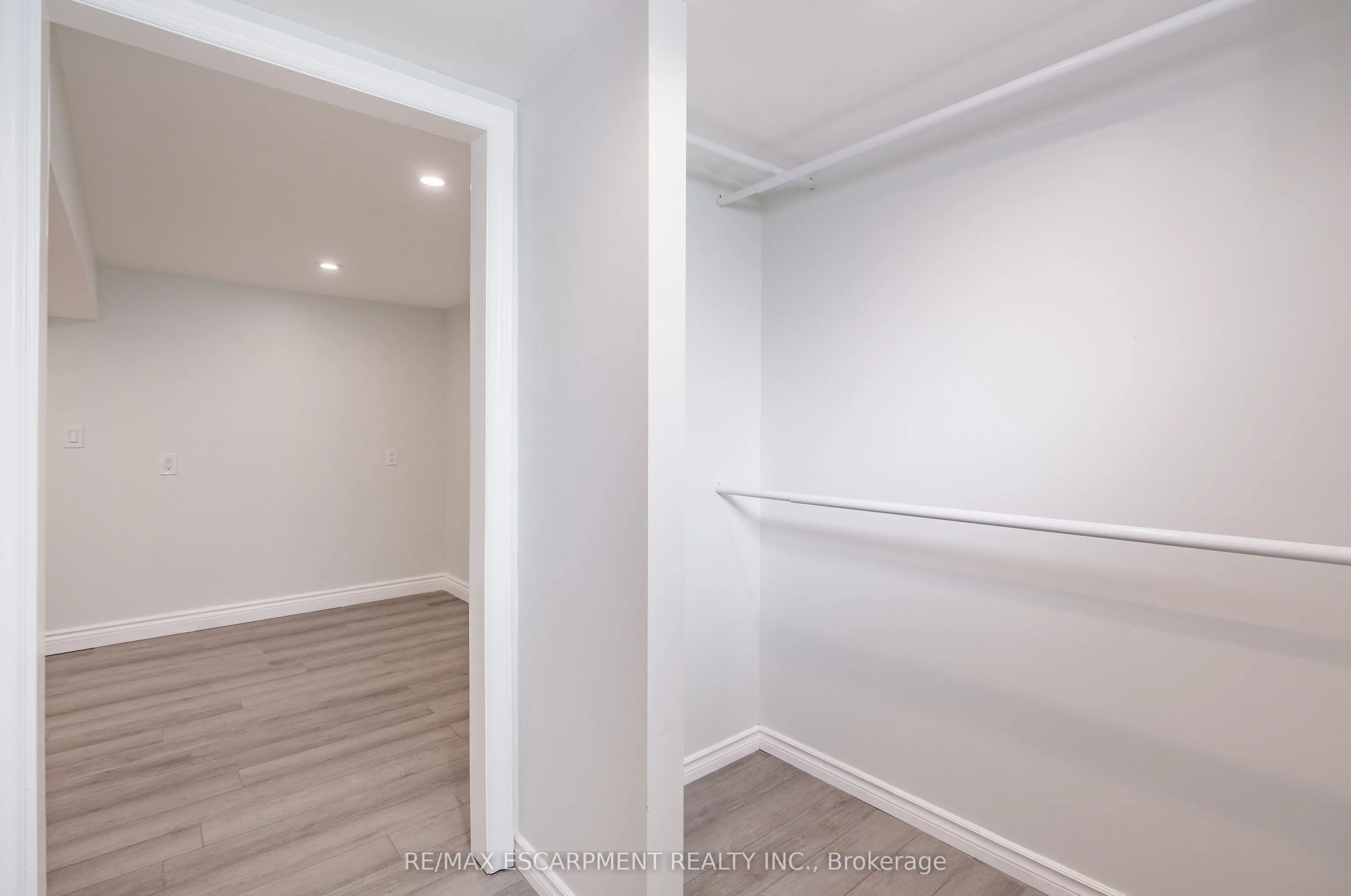 20 Glendale Road, #Lower