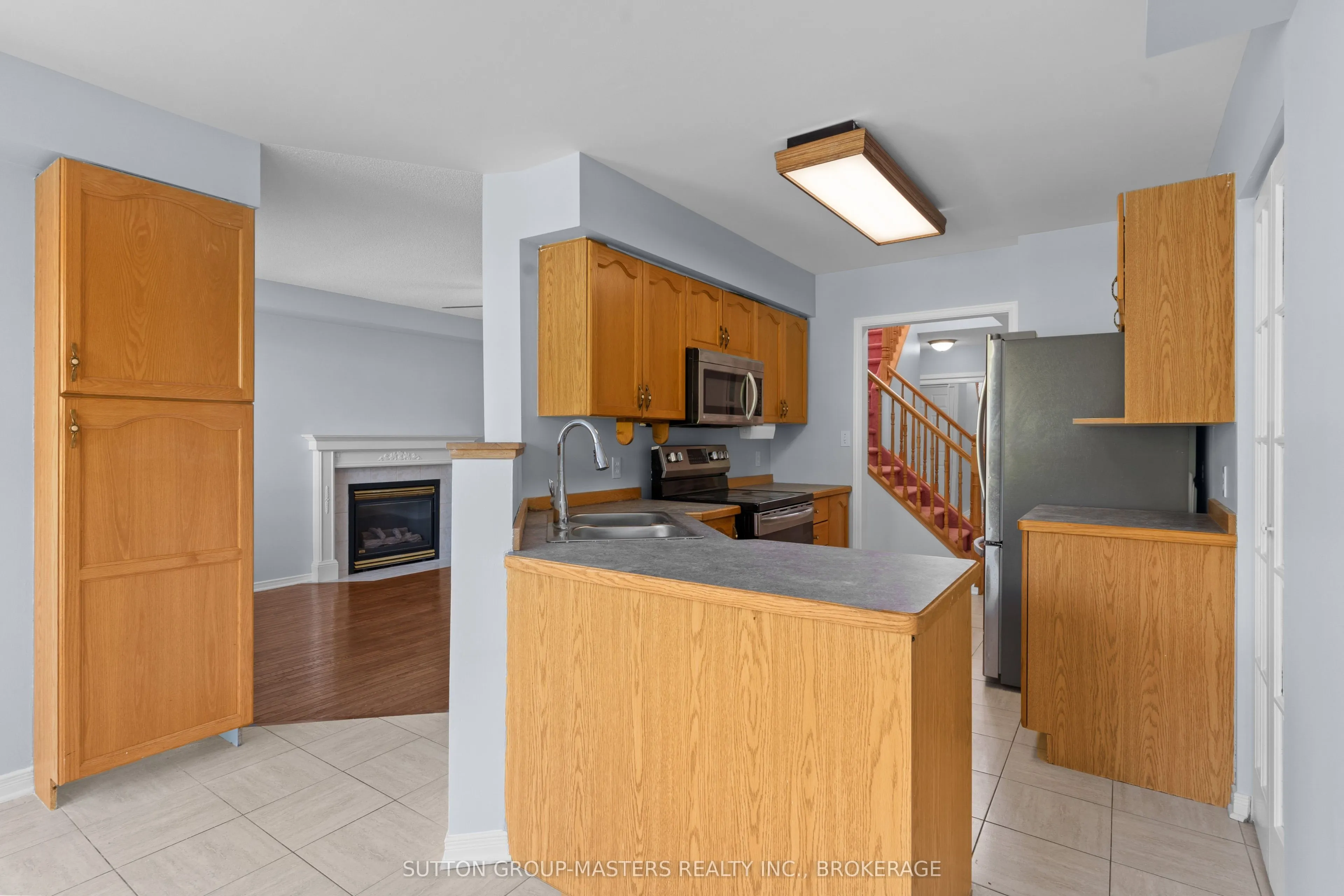 514 BARNSLEY Crescent