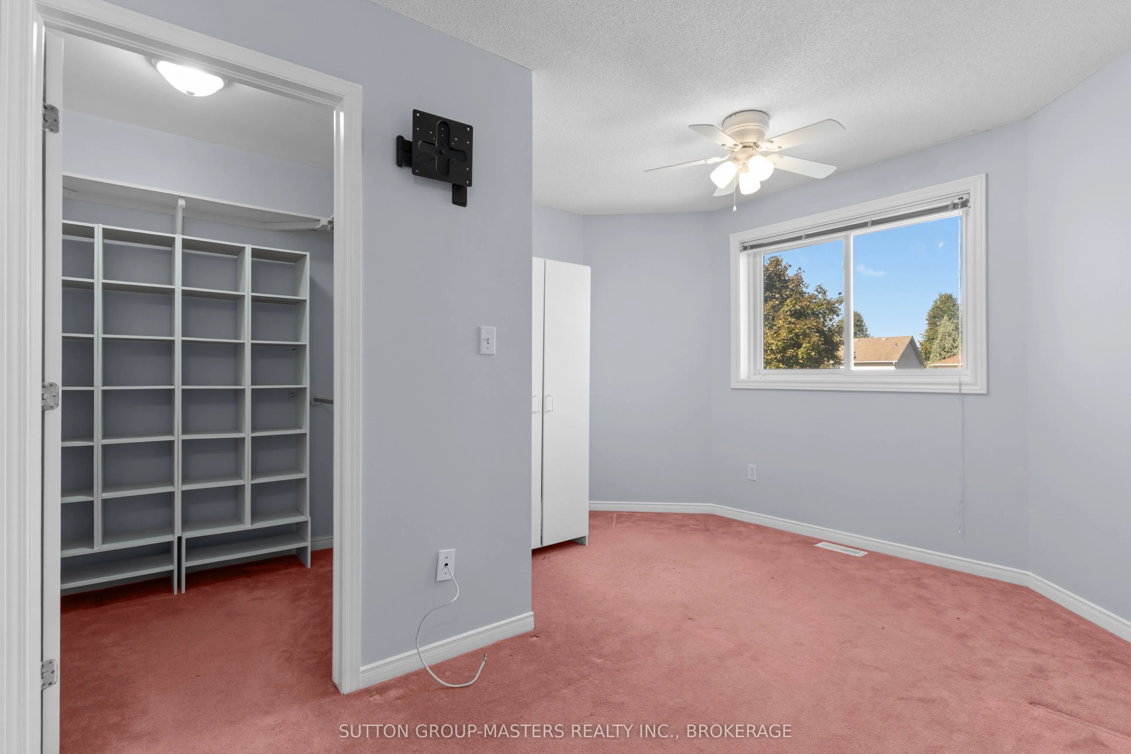 514 BARNSLEY Crescent