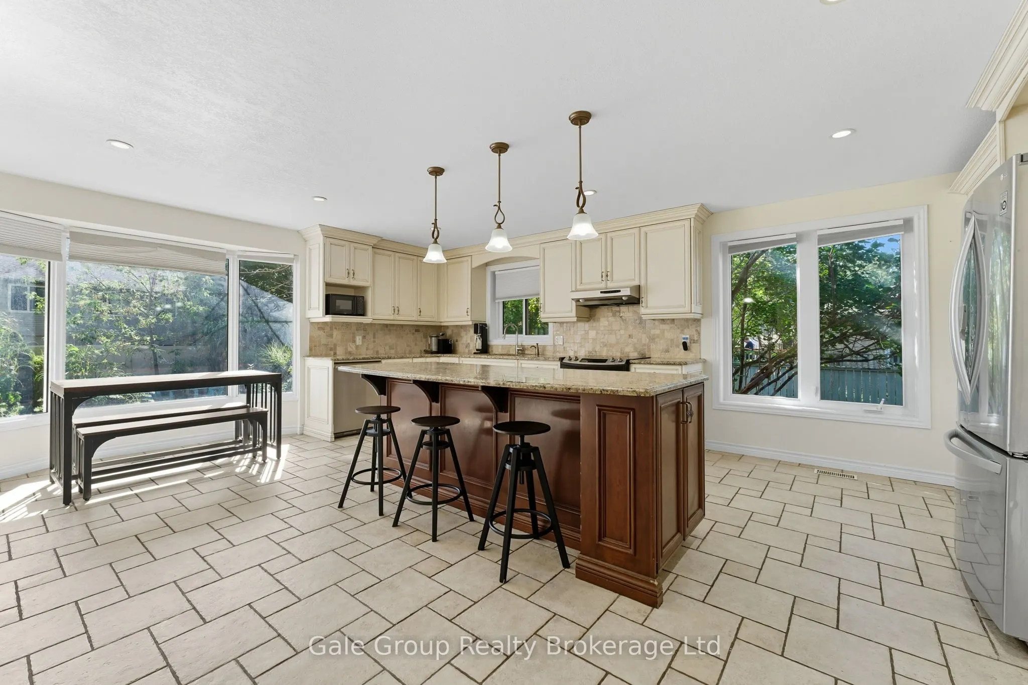 468 Manitoba Road