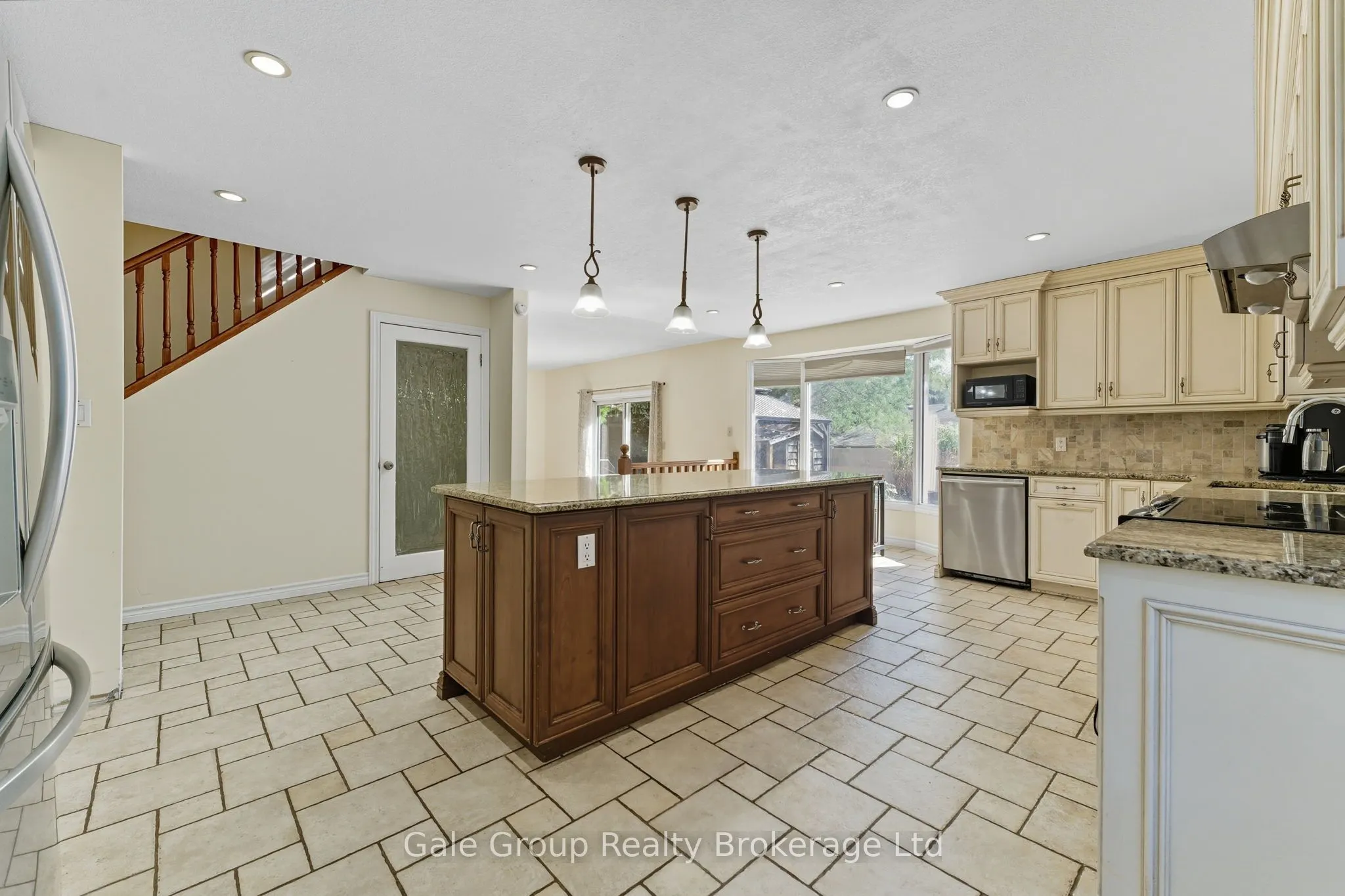 468 Manitoba Road