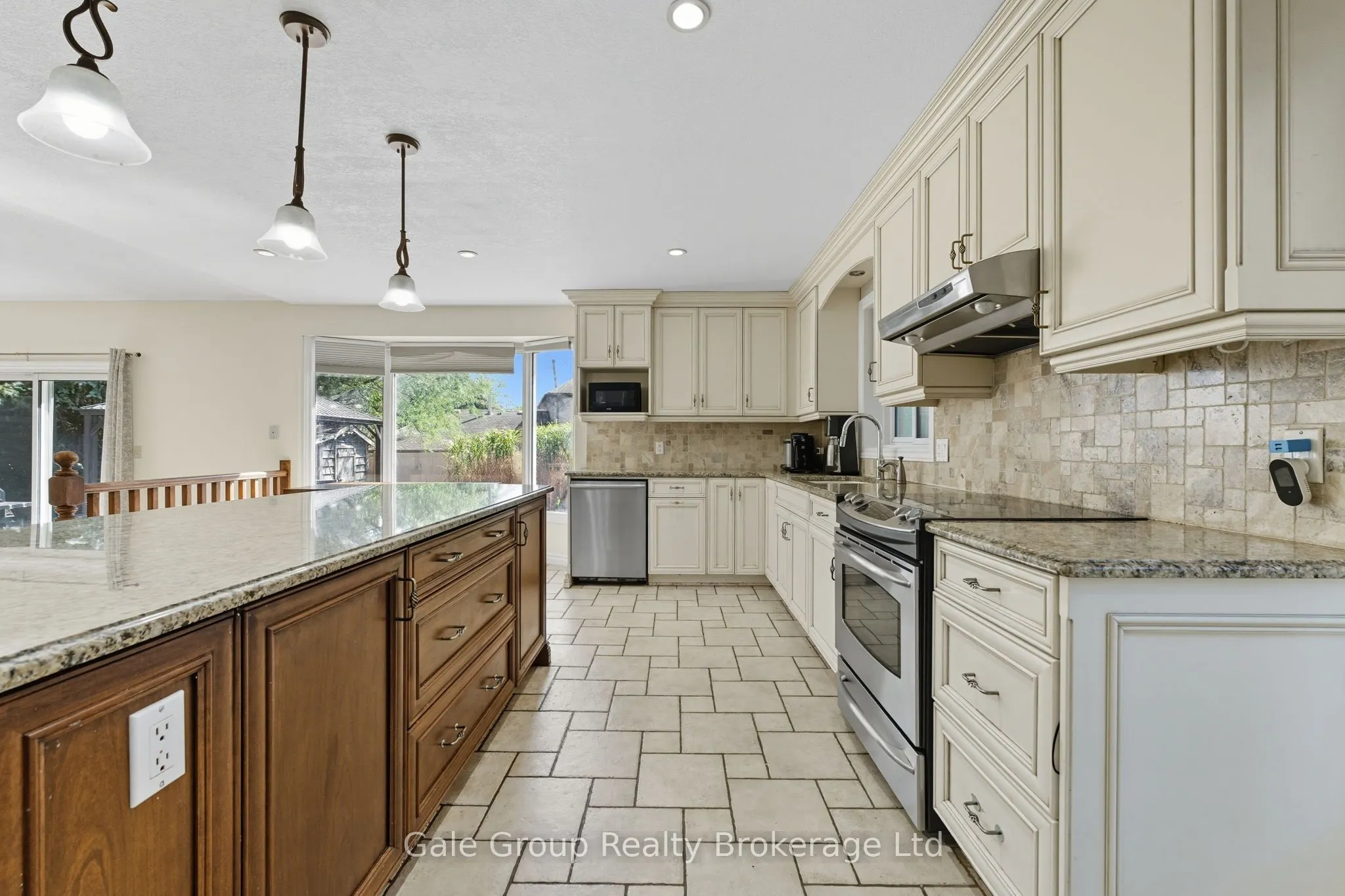 468 Manitoba Road
