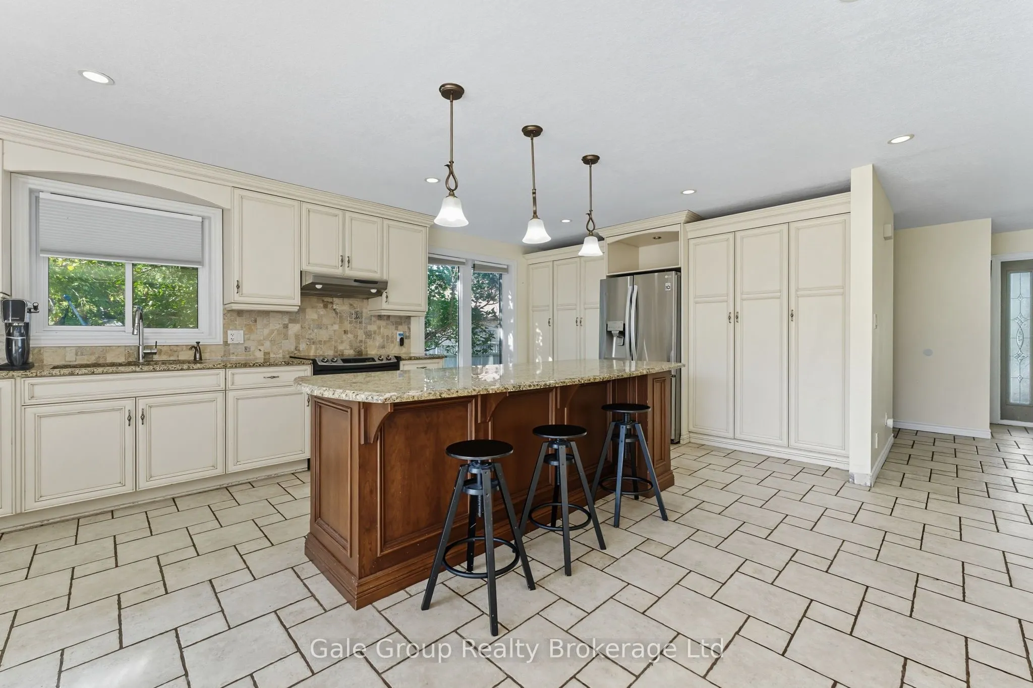 468 Manitoba Road