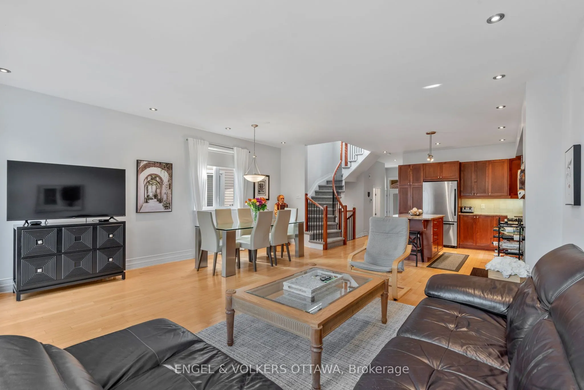 110 Encore Private