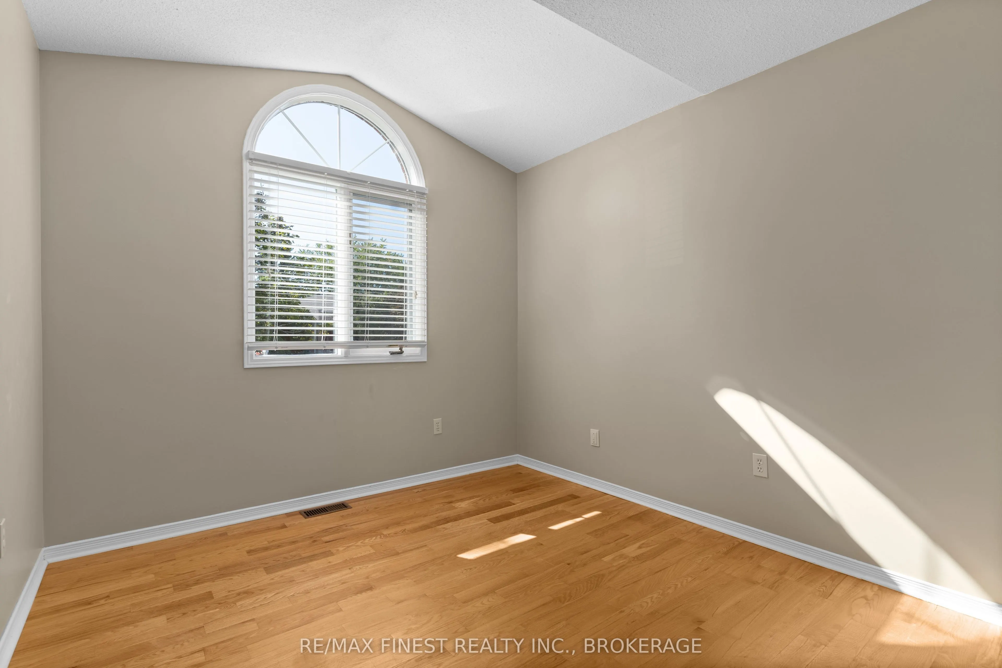 195 Greenlees Drive