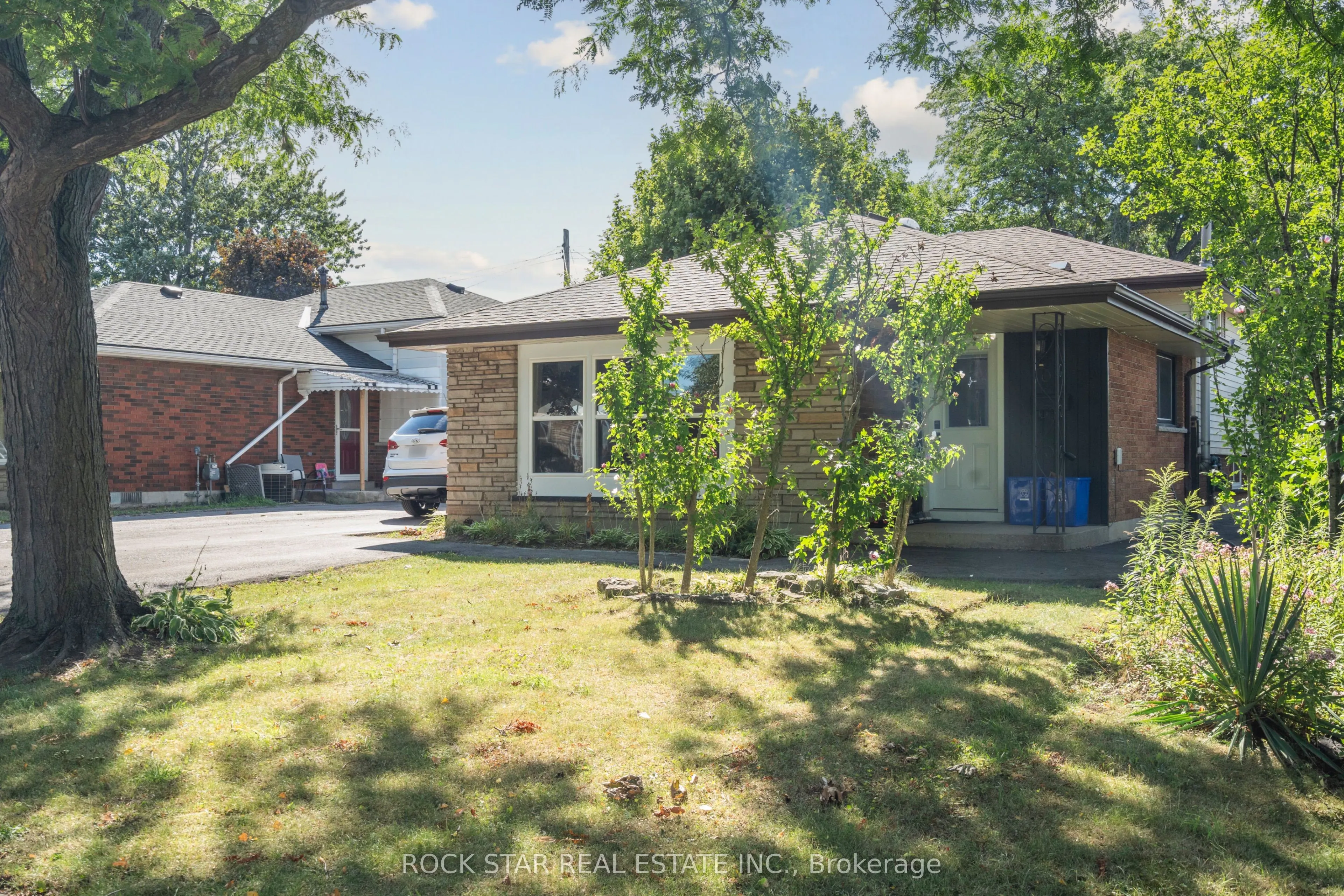 10 Sycamore Street