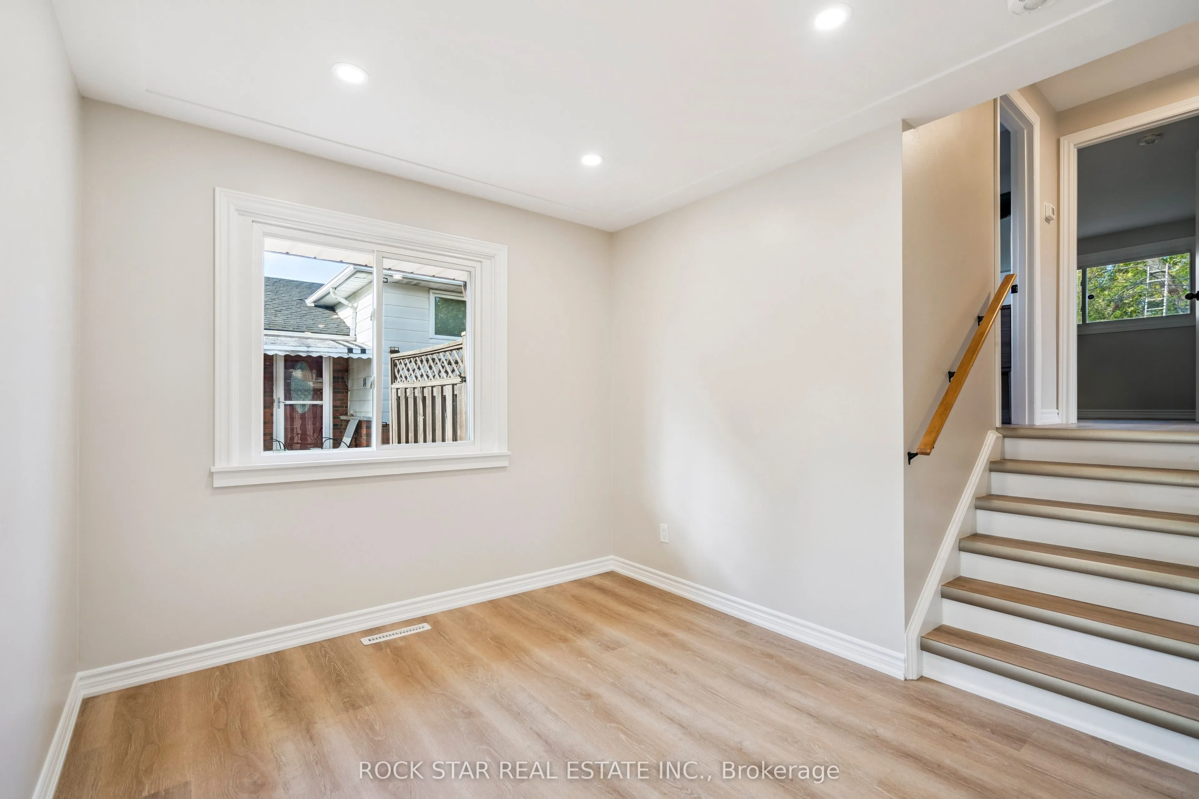 10 Sycamore Street