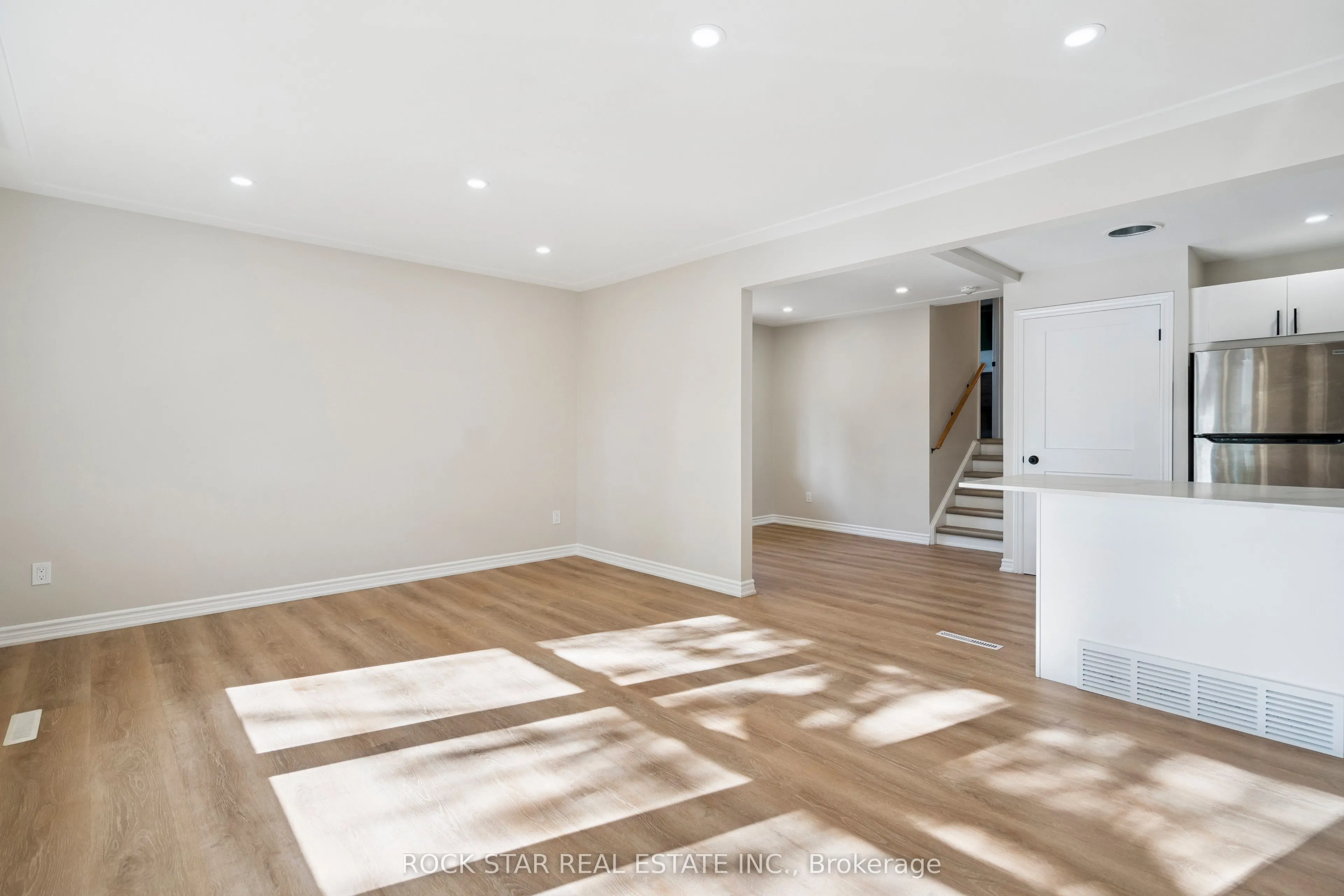 10 Sycamore Street