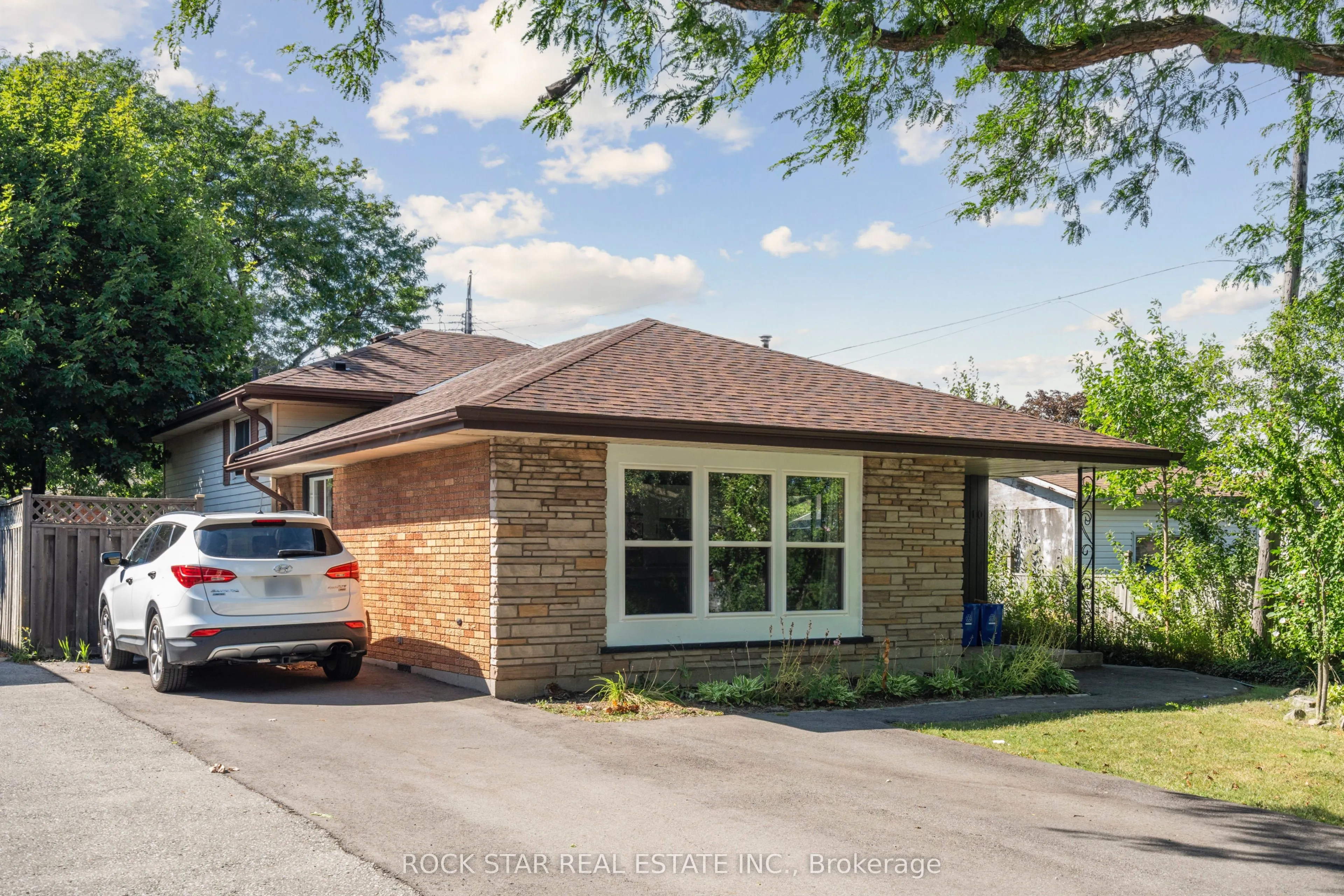 10 Sycamore Street