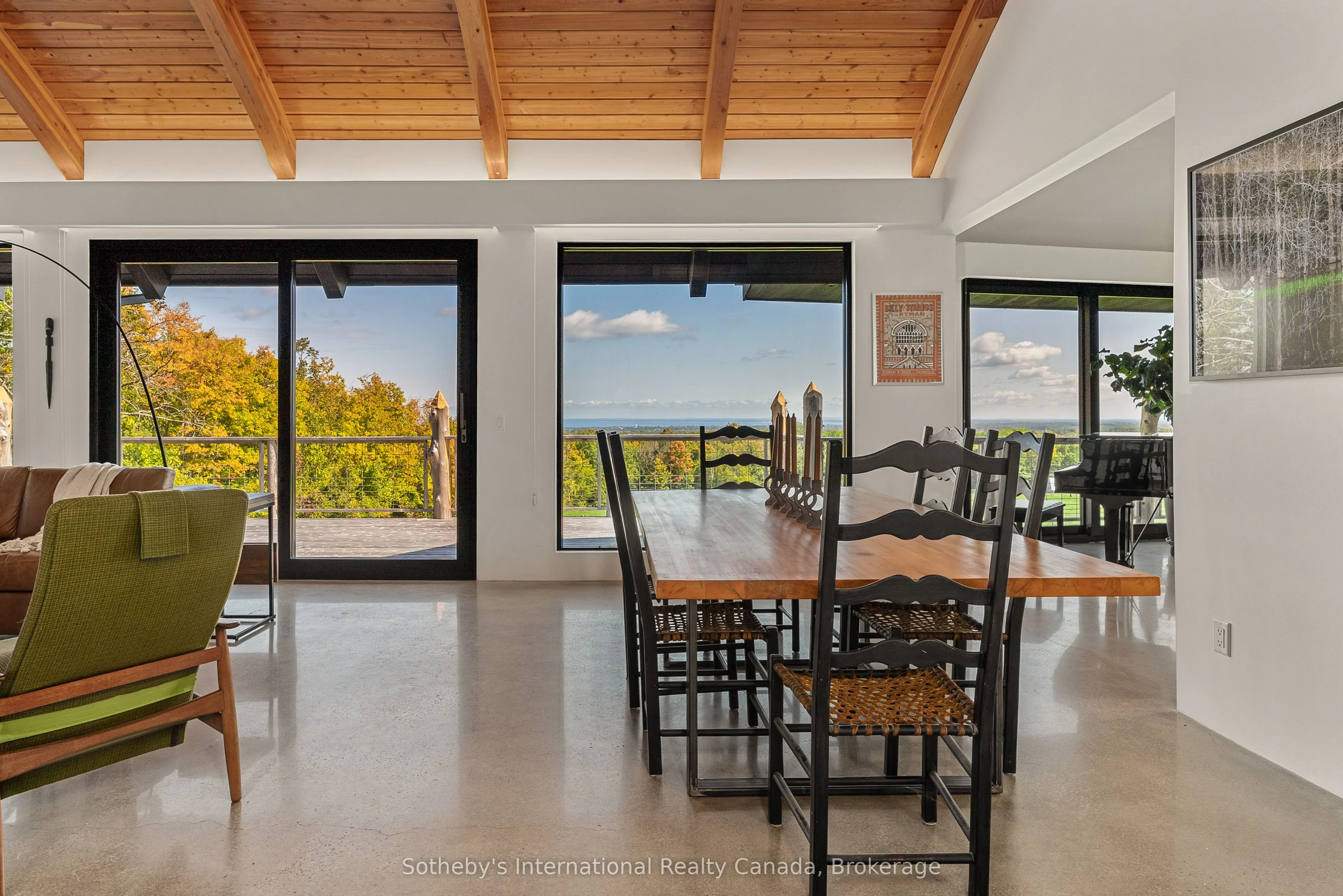 589903 Grey Road 19