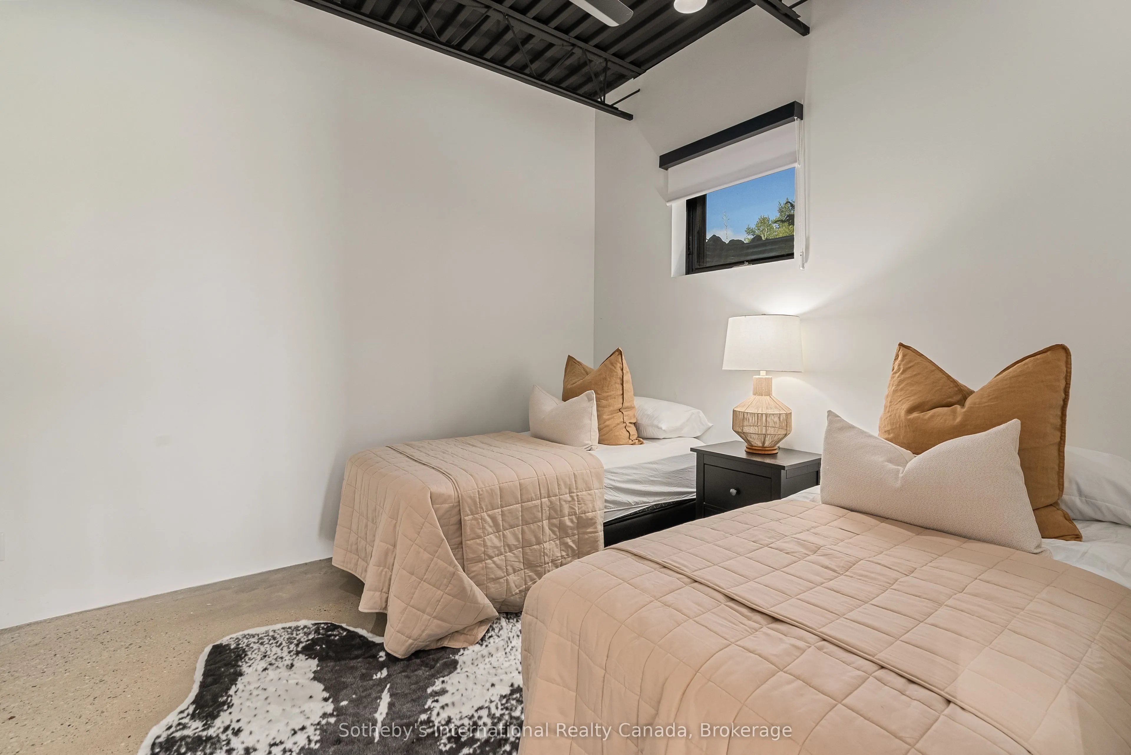 589903 Grey Road 19