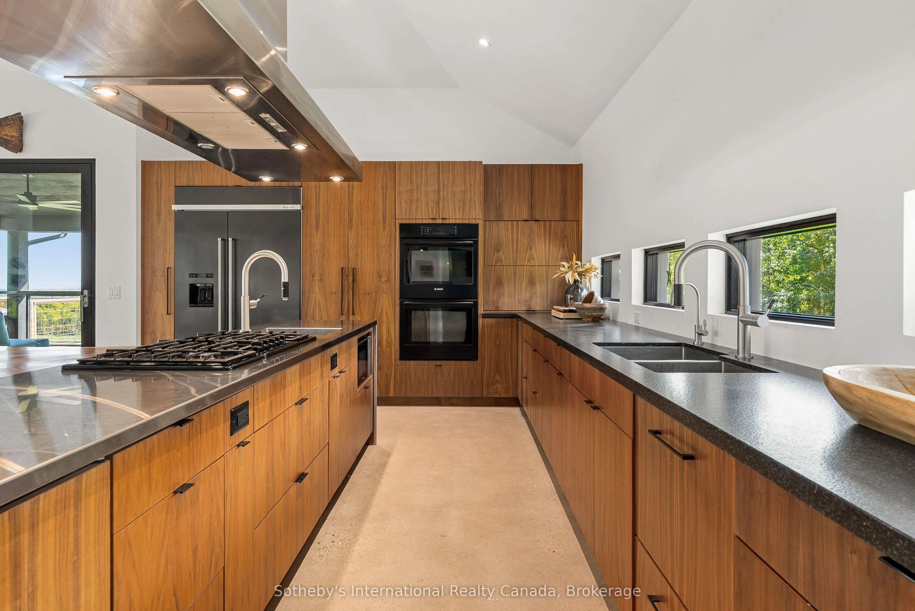 589903 Grey Road 19