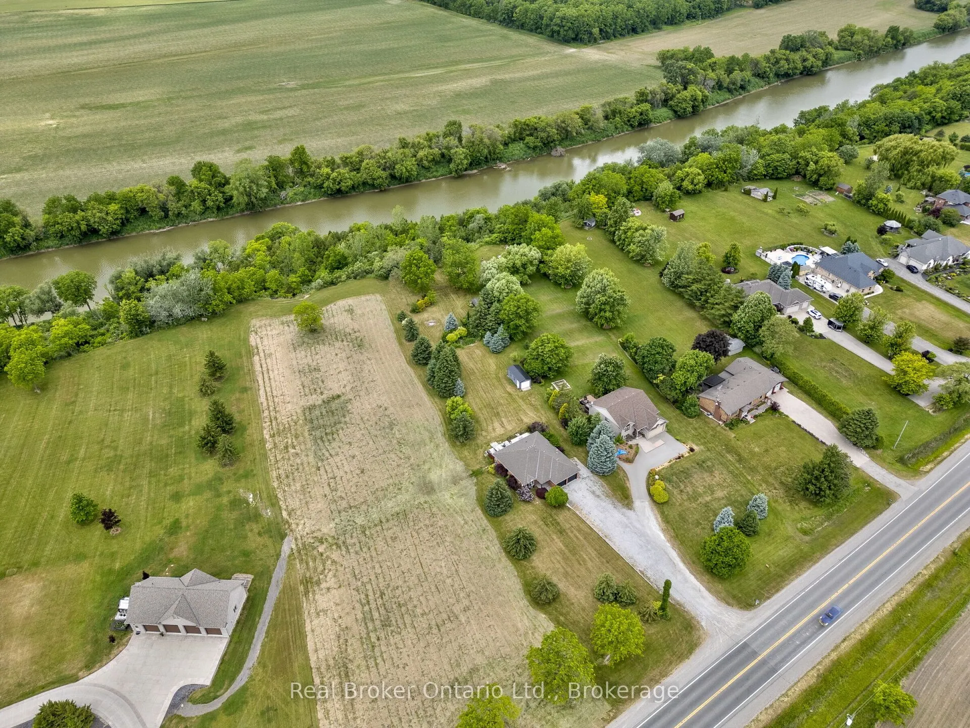 307 Brant County 18 Road
