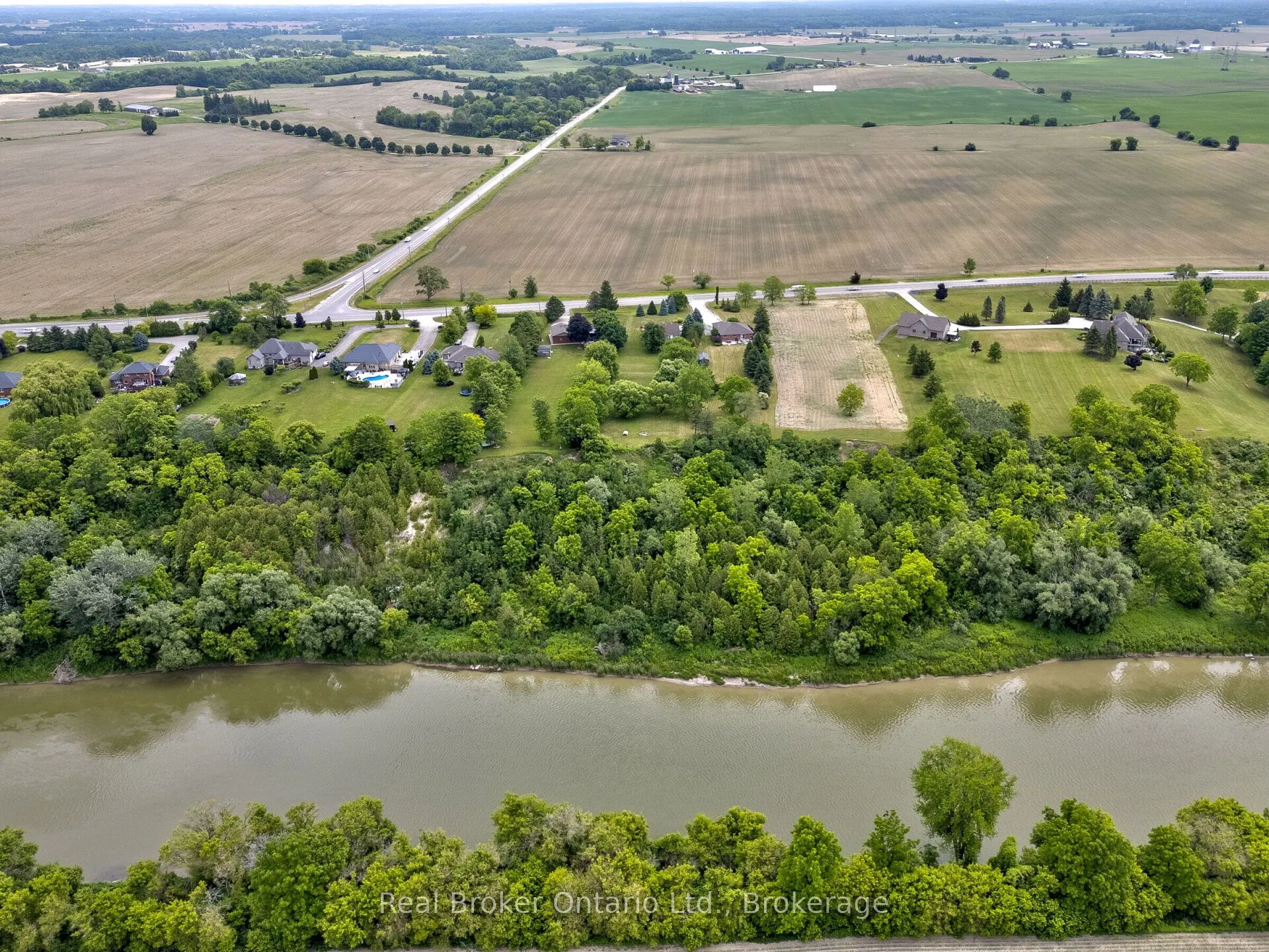 307 Brant County 18 Road