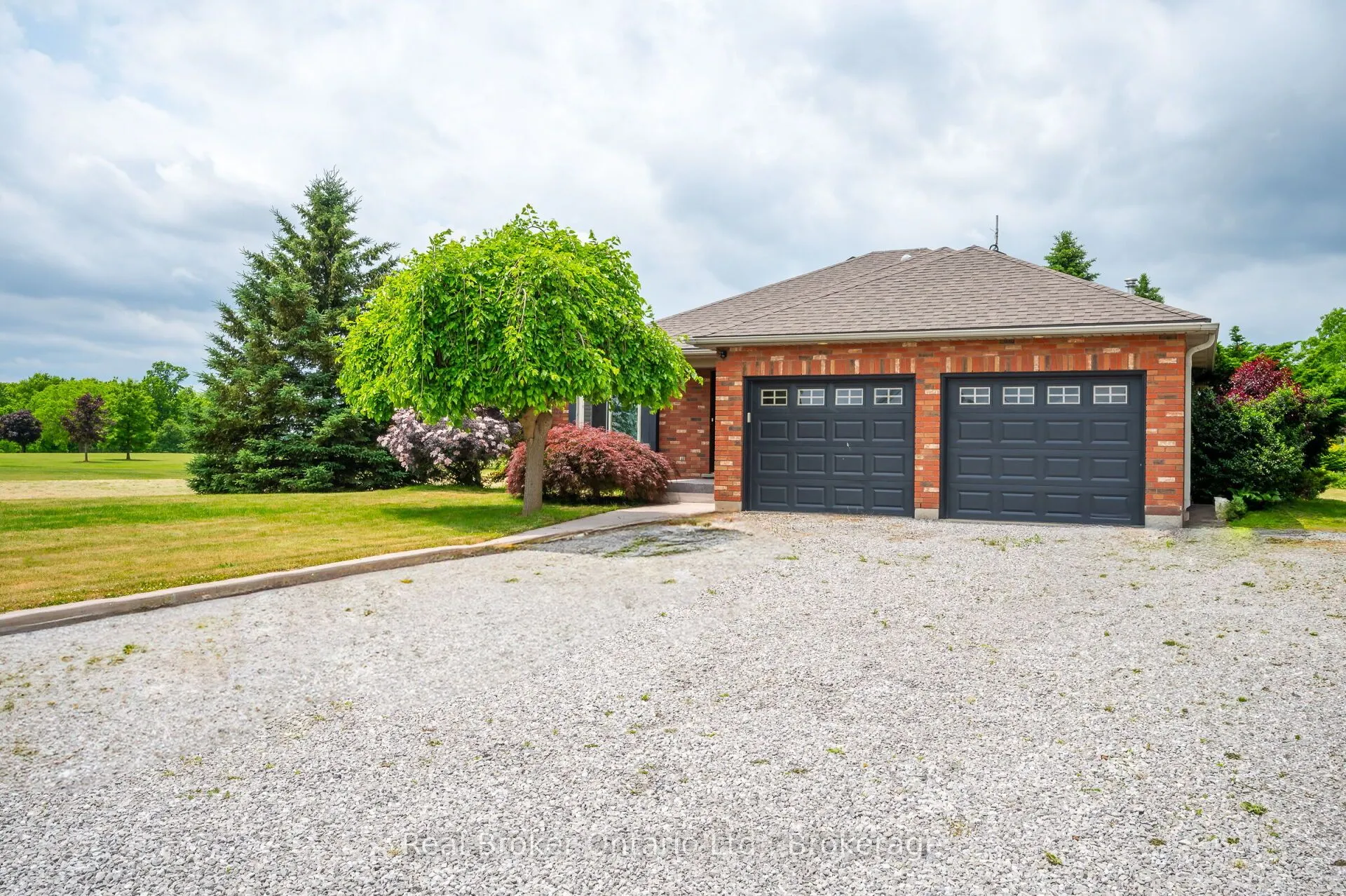 307 Brant County 18 Road