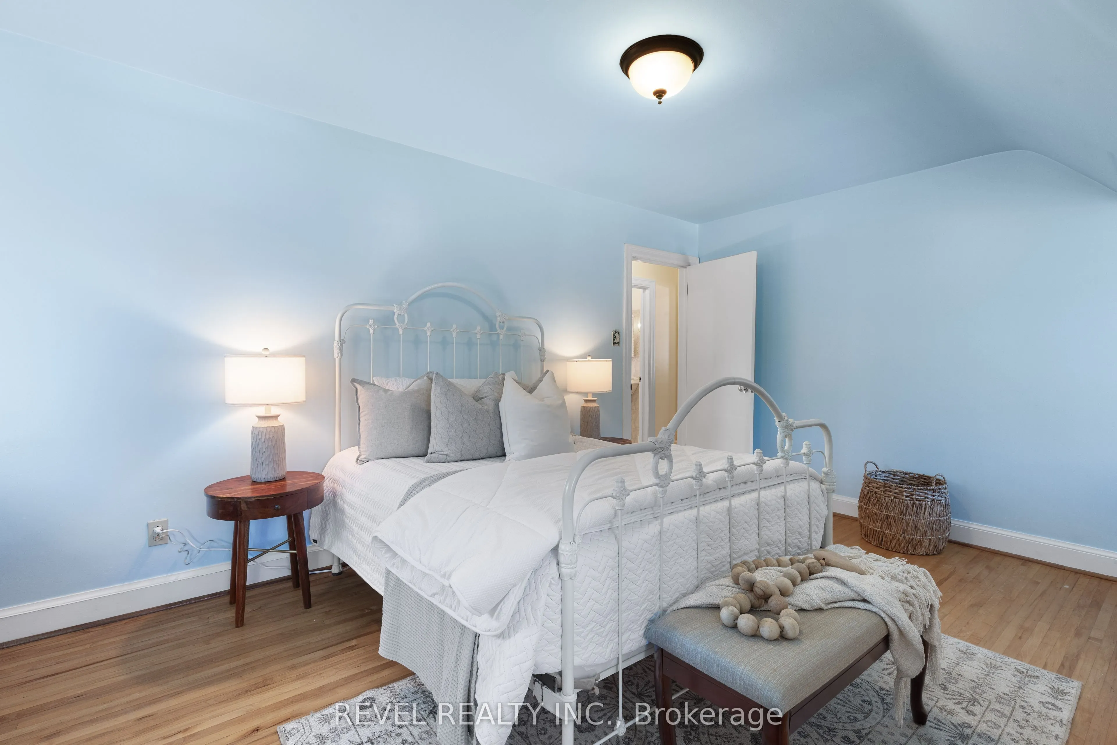 13 Sylvan Crescent
