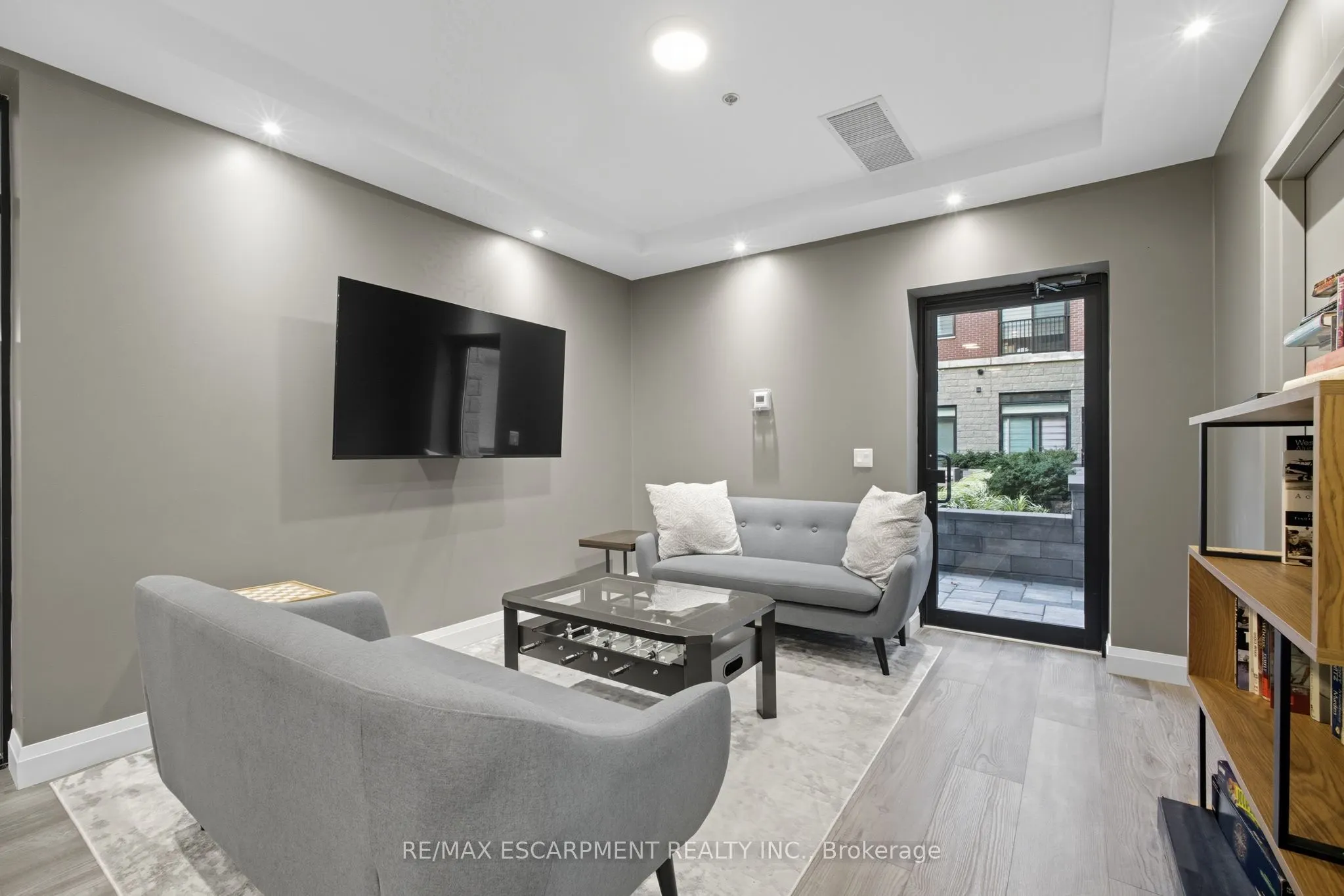 1 Redfern Avenue, #426