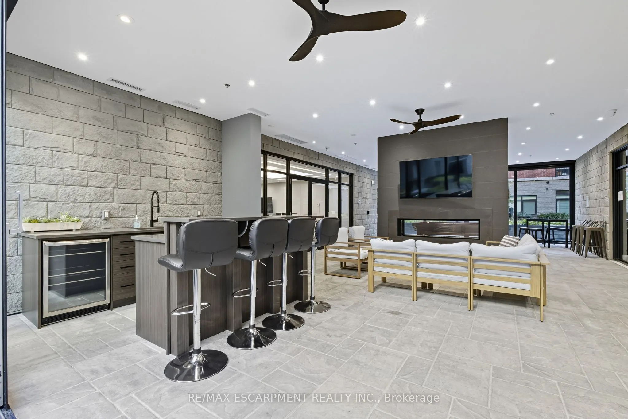 1 Redfern Avenue, #426