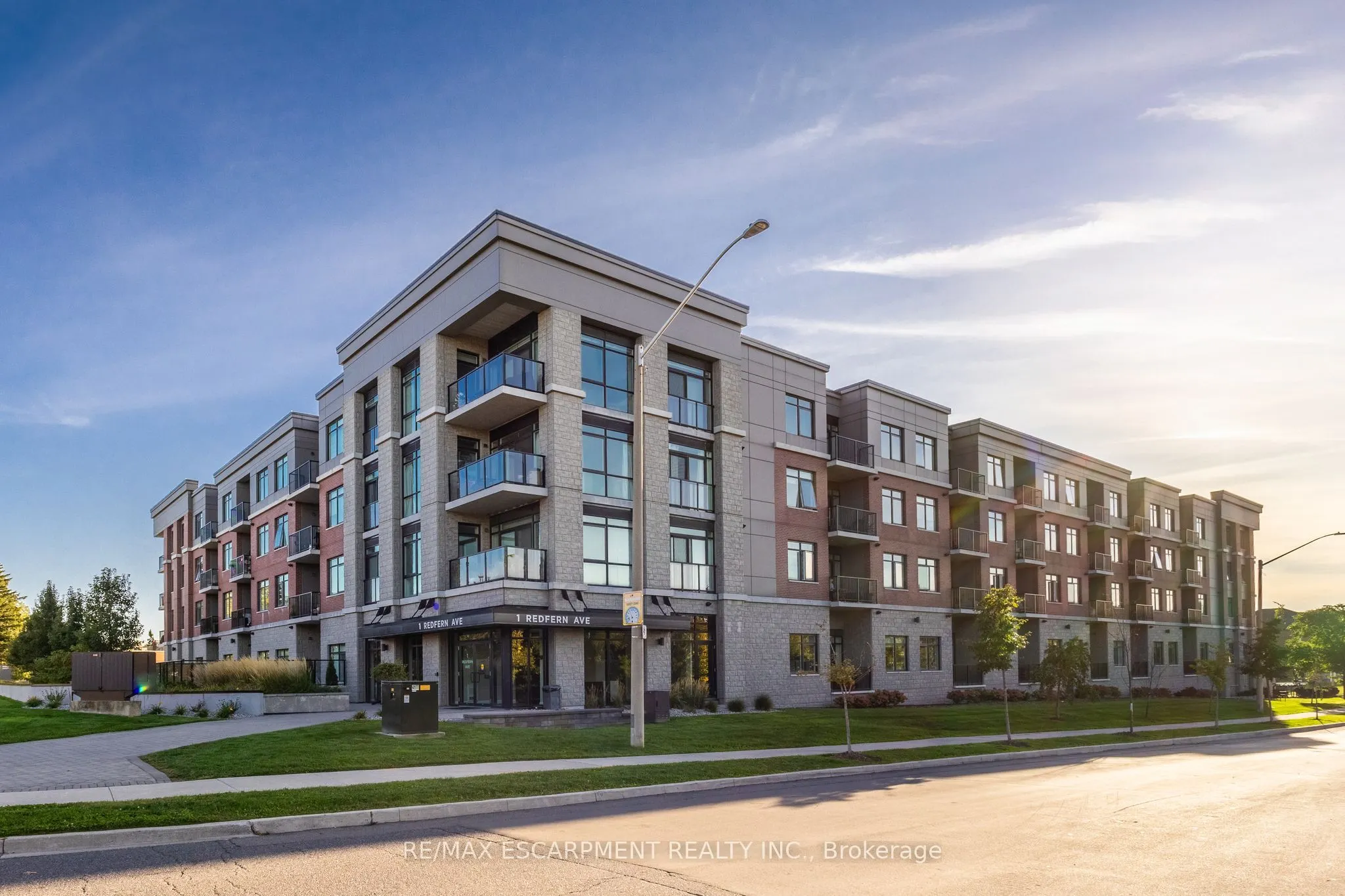 1 Redfern Avenue, #426