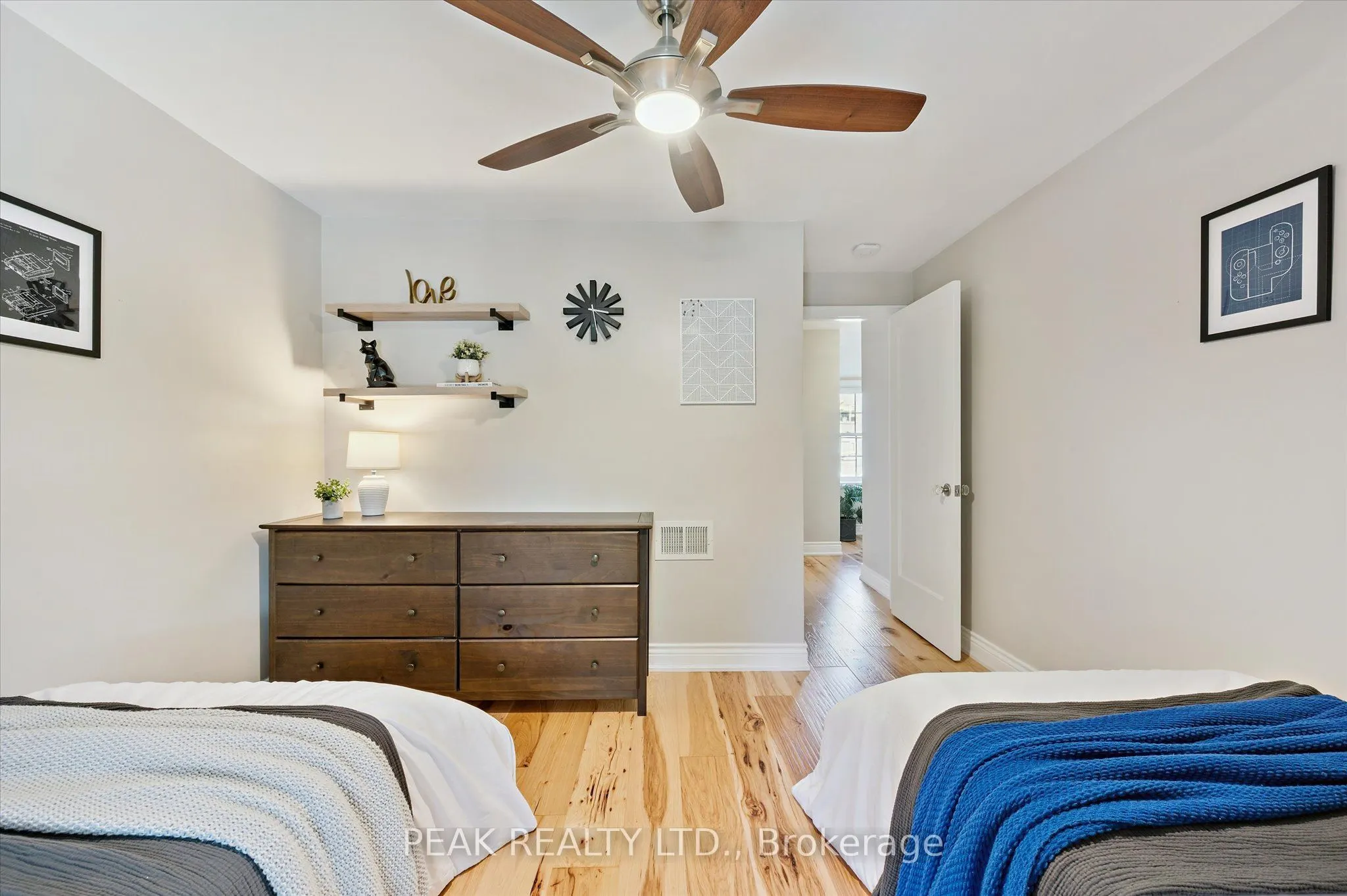 34 East Avenue E