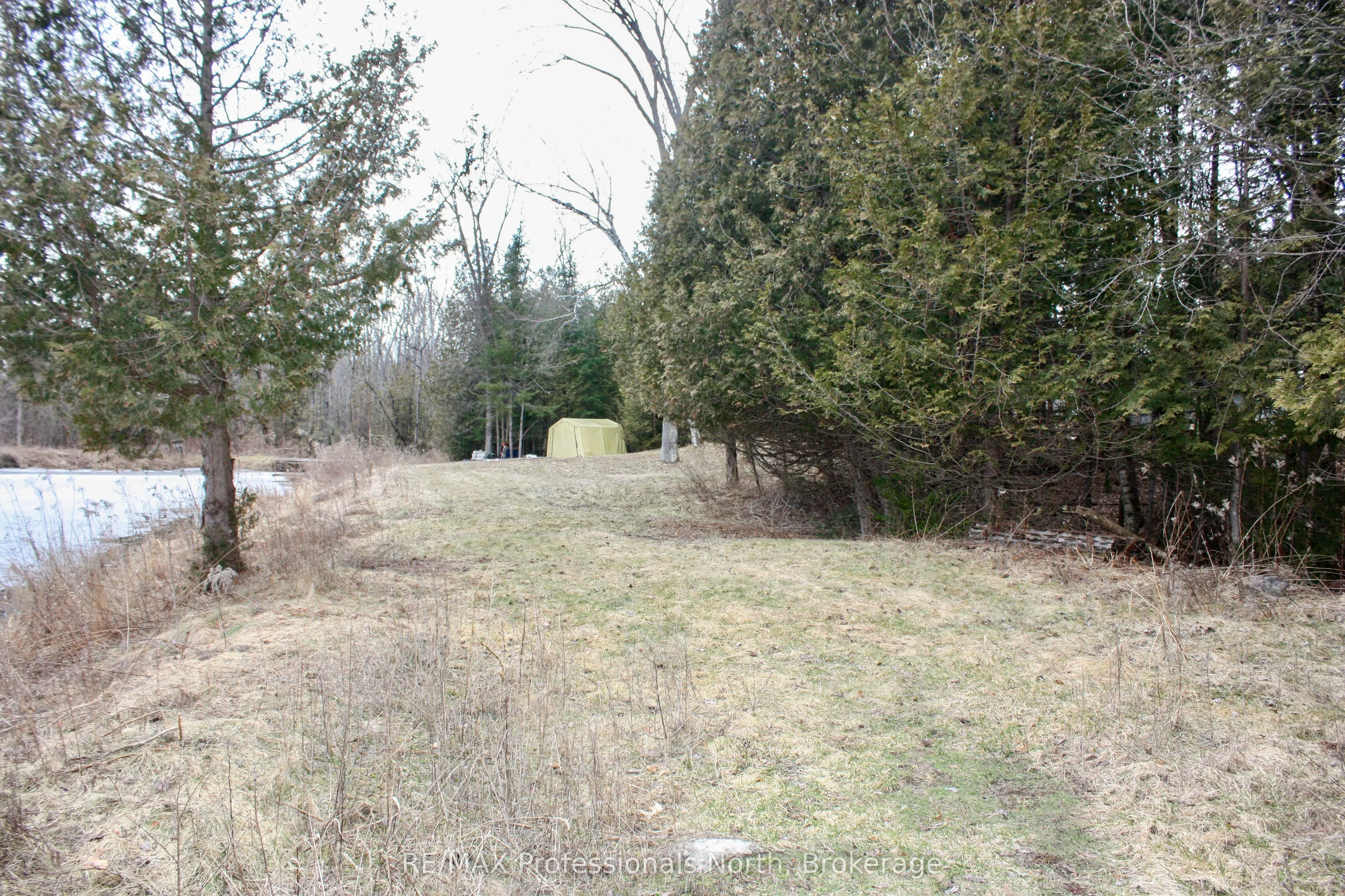 810 4th Line