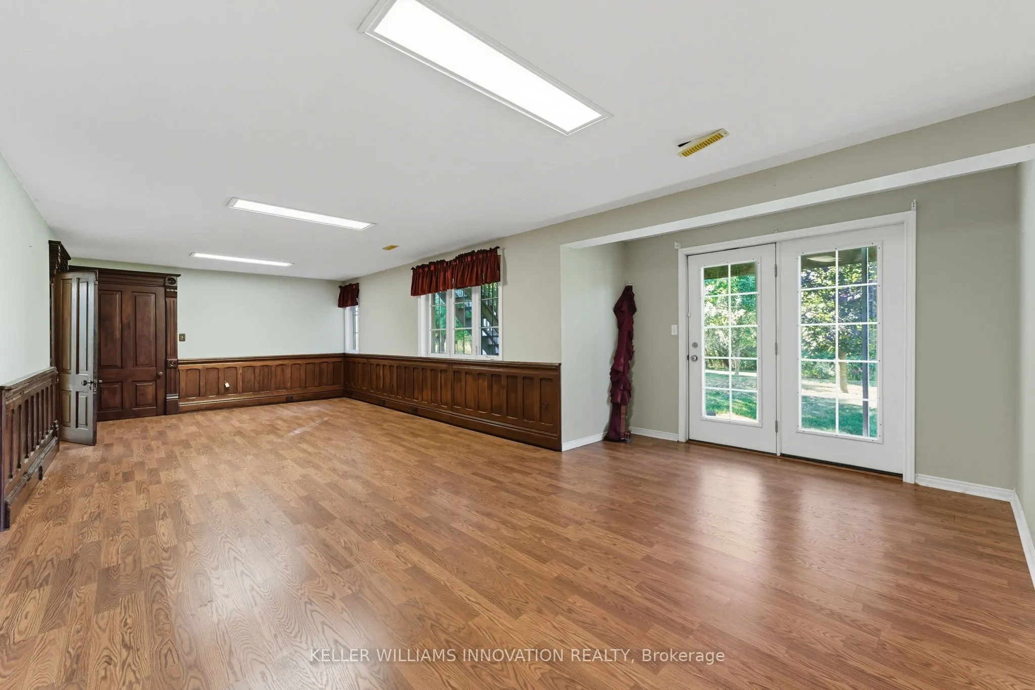 3 Barnett Street W