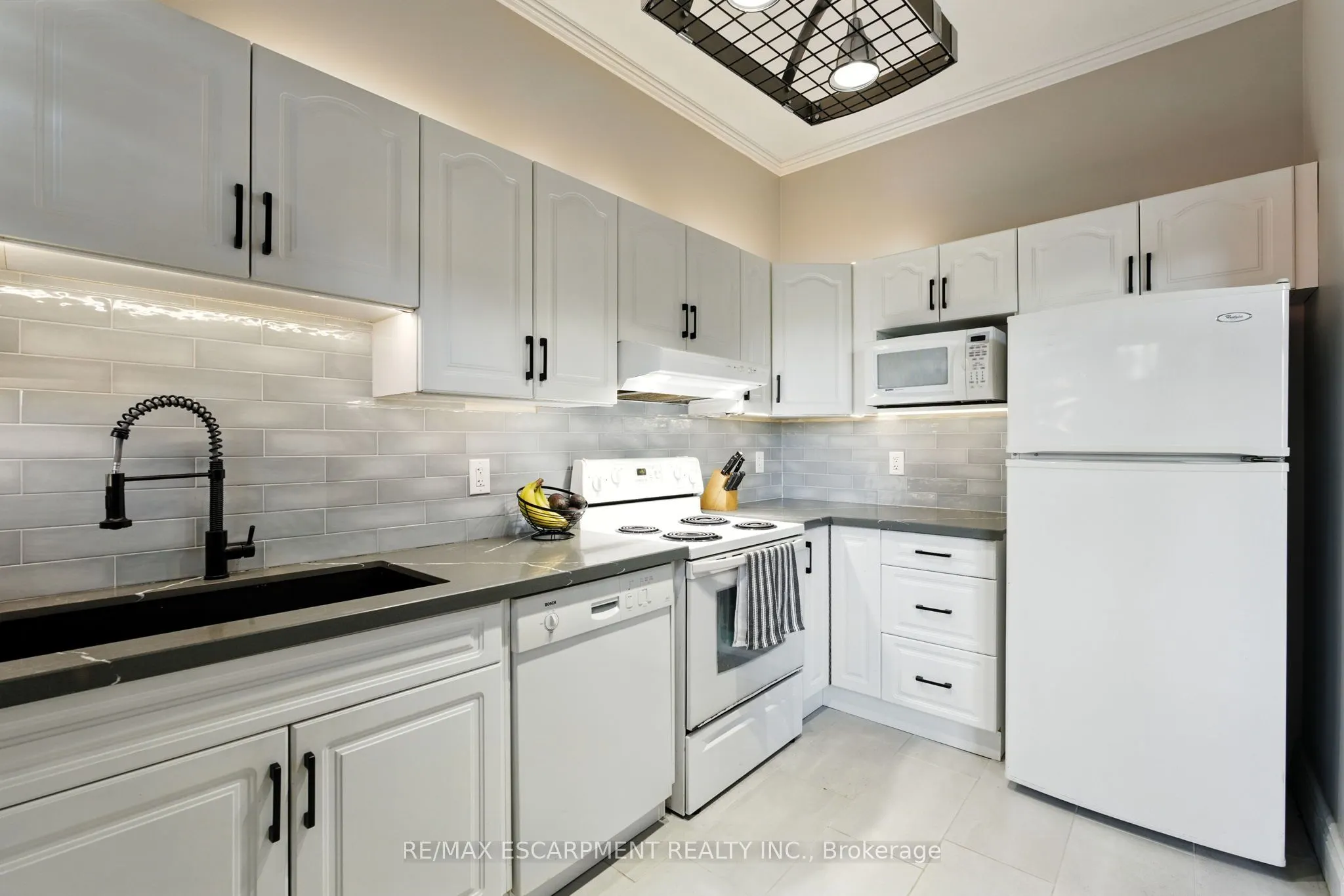 54 Dufferin Avenue, #3