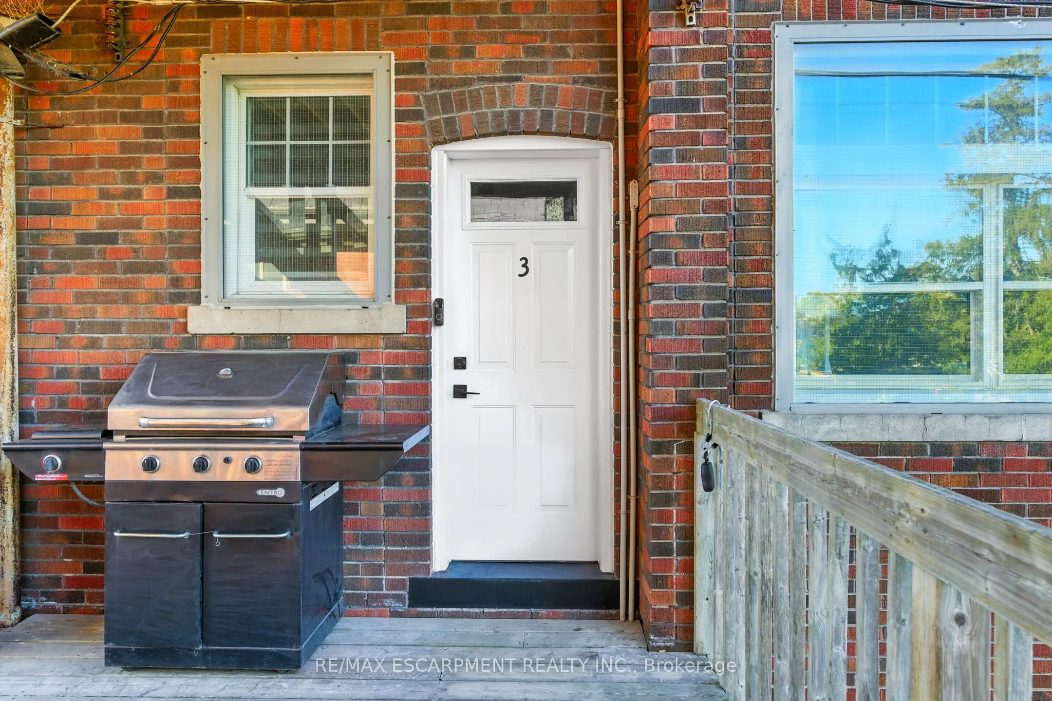 54 Dufferin Avenue, #3