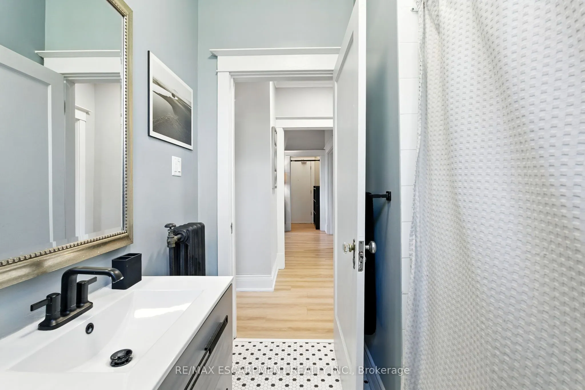 54 Dufferin Avenue, #3
