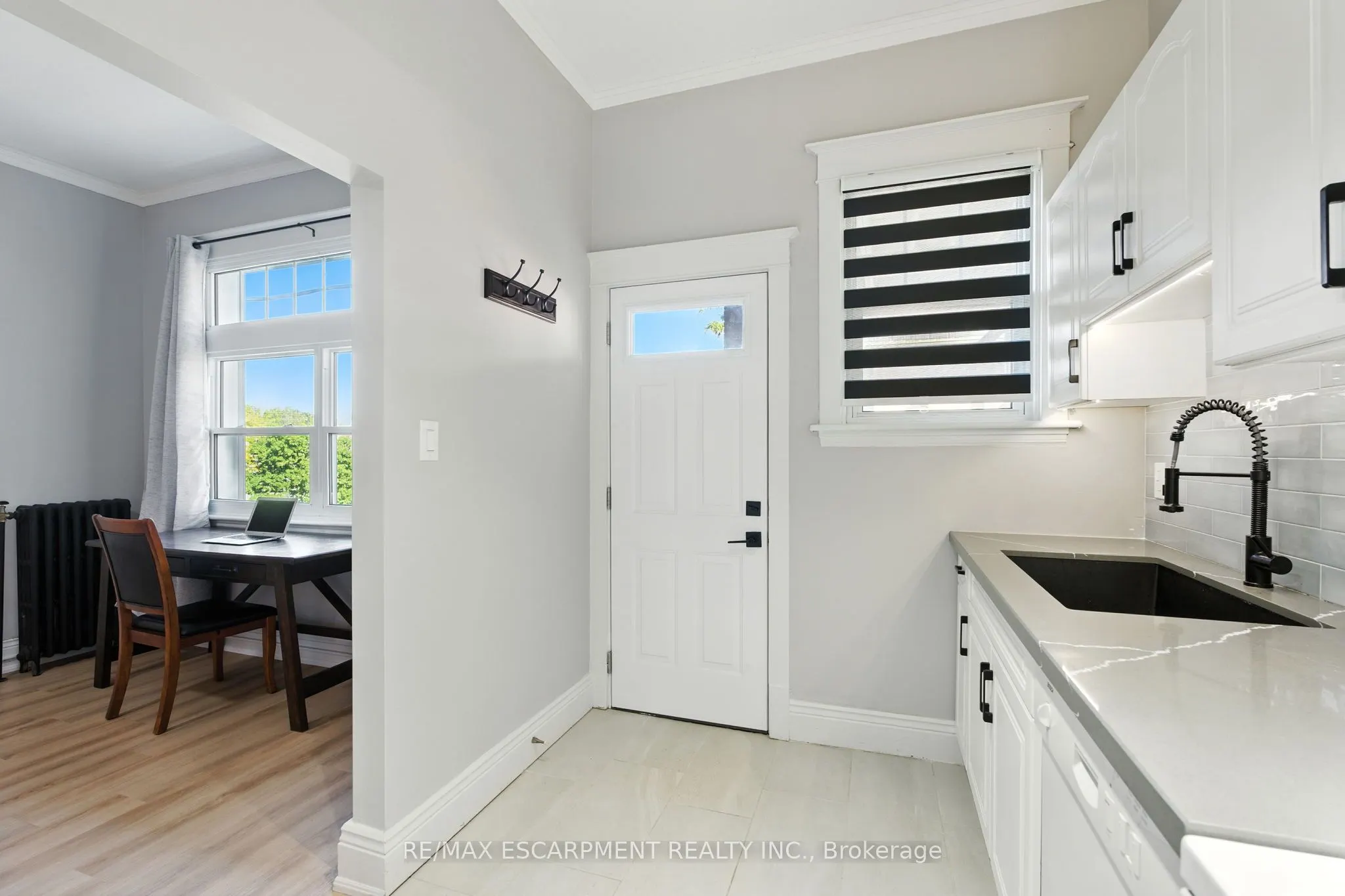 54 Dufferin Avenue, #3