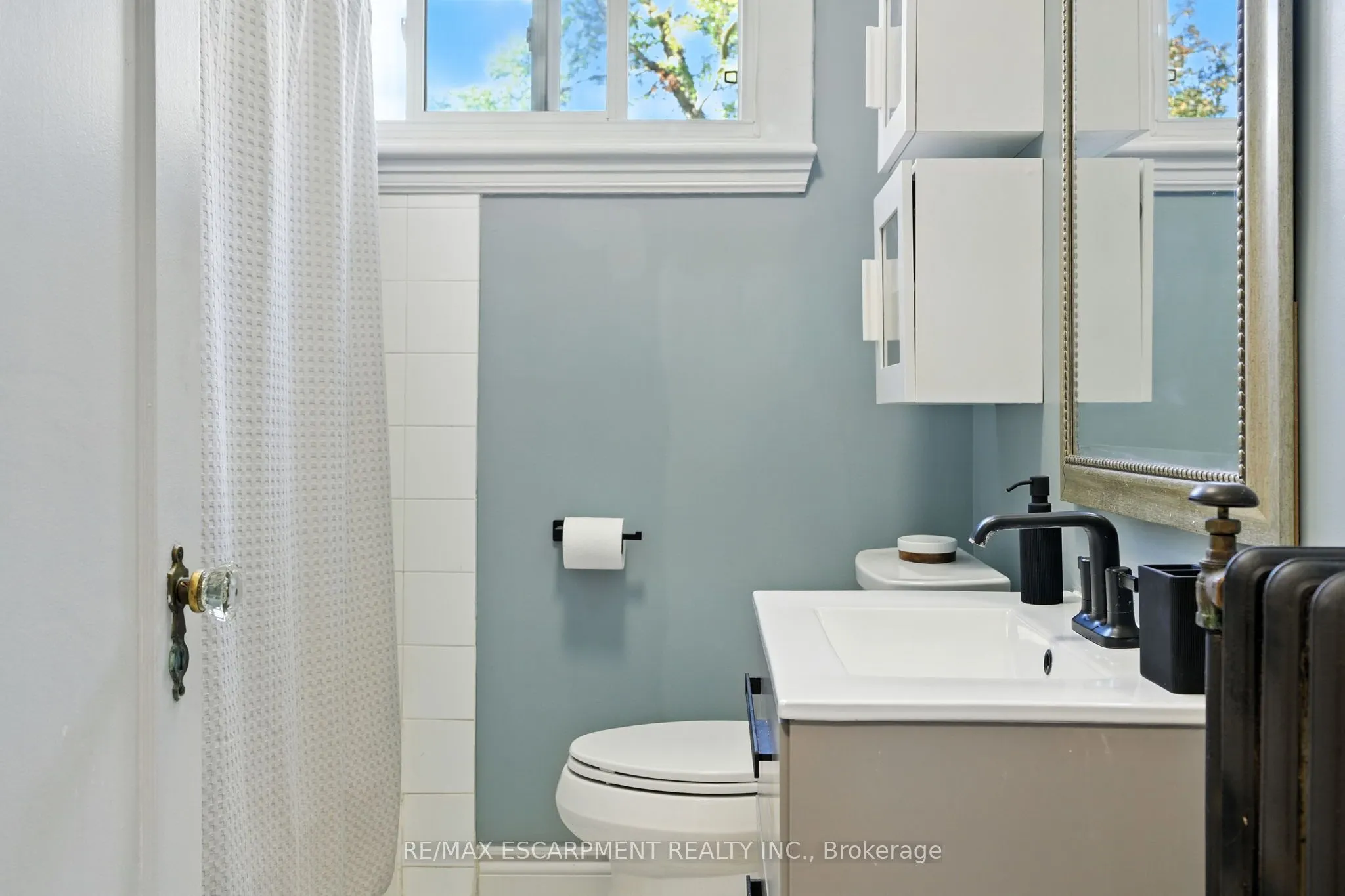 54 Dufferin Avenue, #3