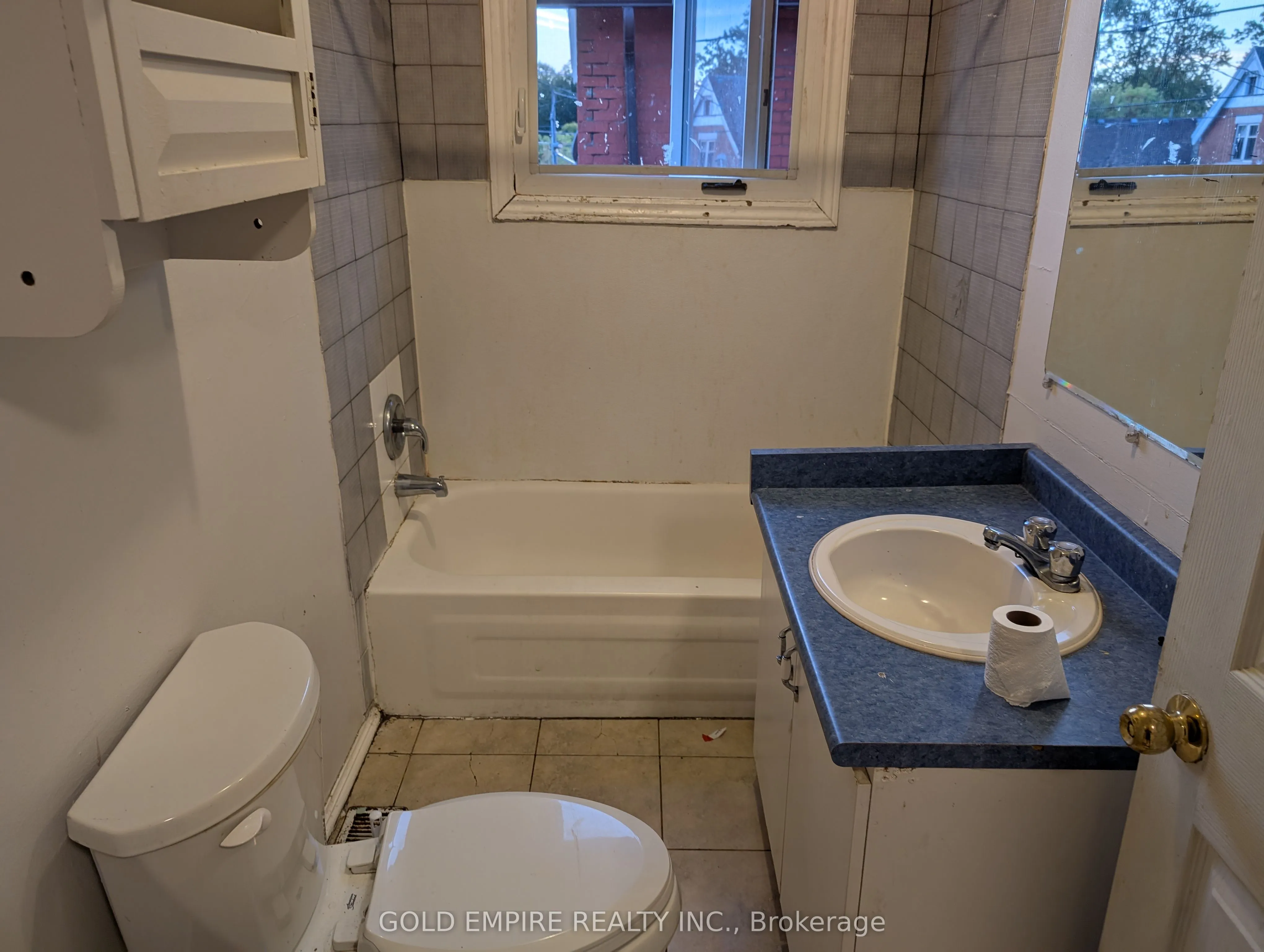 276 Hamilton Road, #UPPER