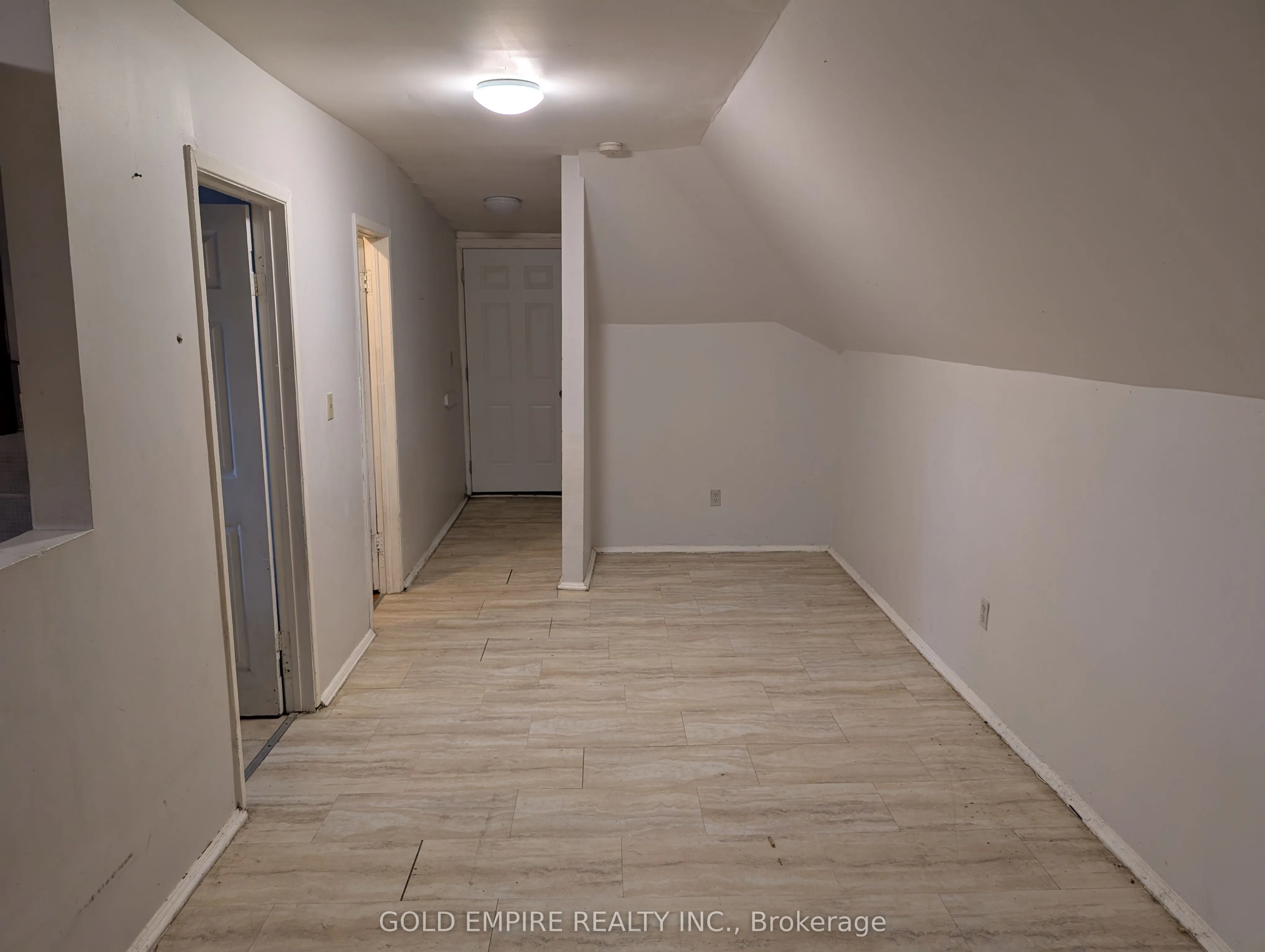 276 Hamilton Road, #UPPER