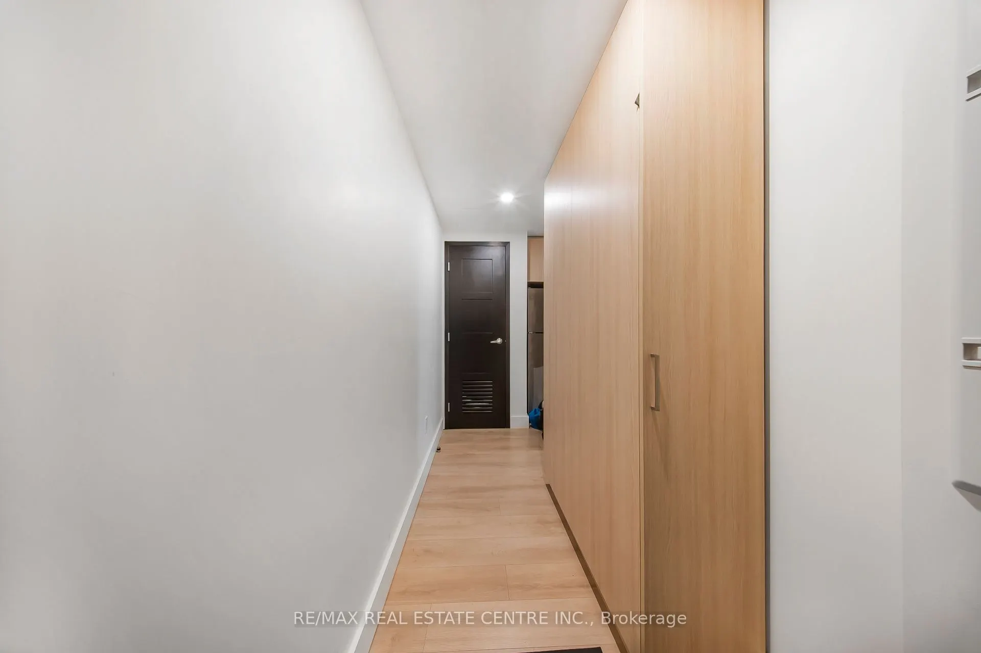 145 COLUMBIA Street W, #909
