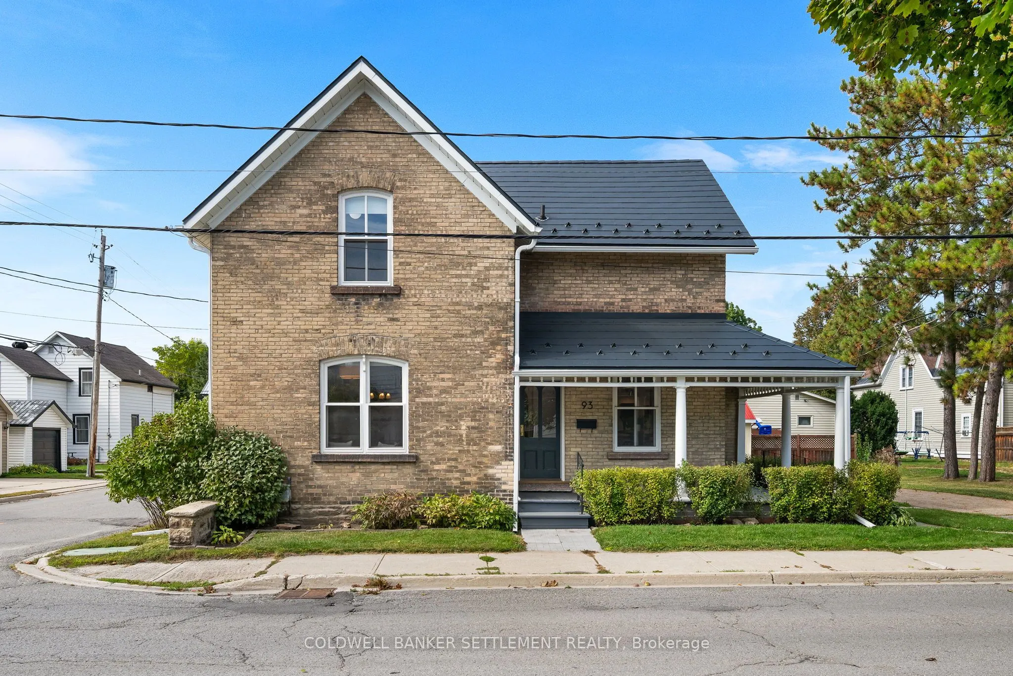 93 Peter Street